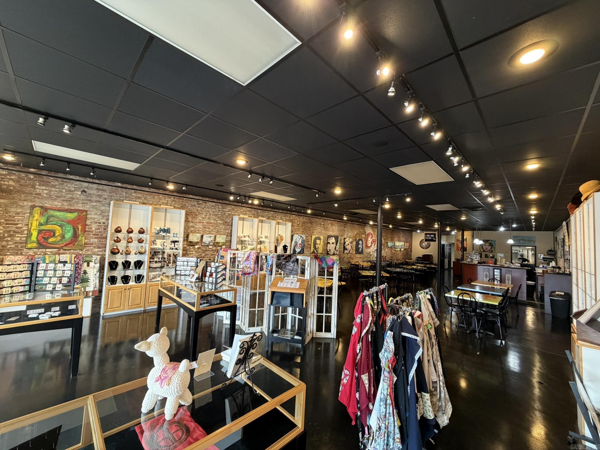 Mena Original - Commercial Sale