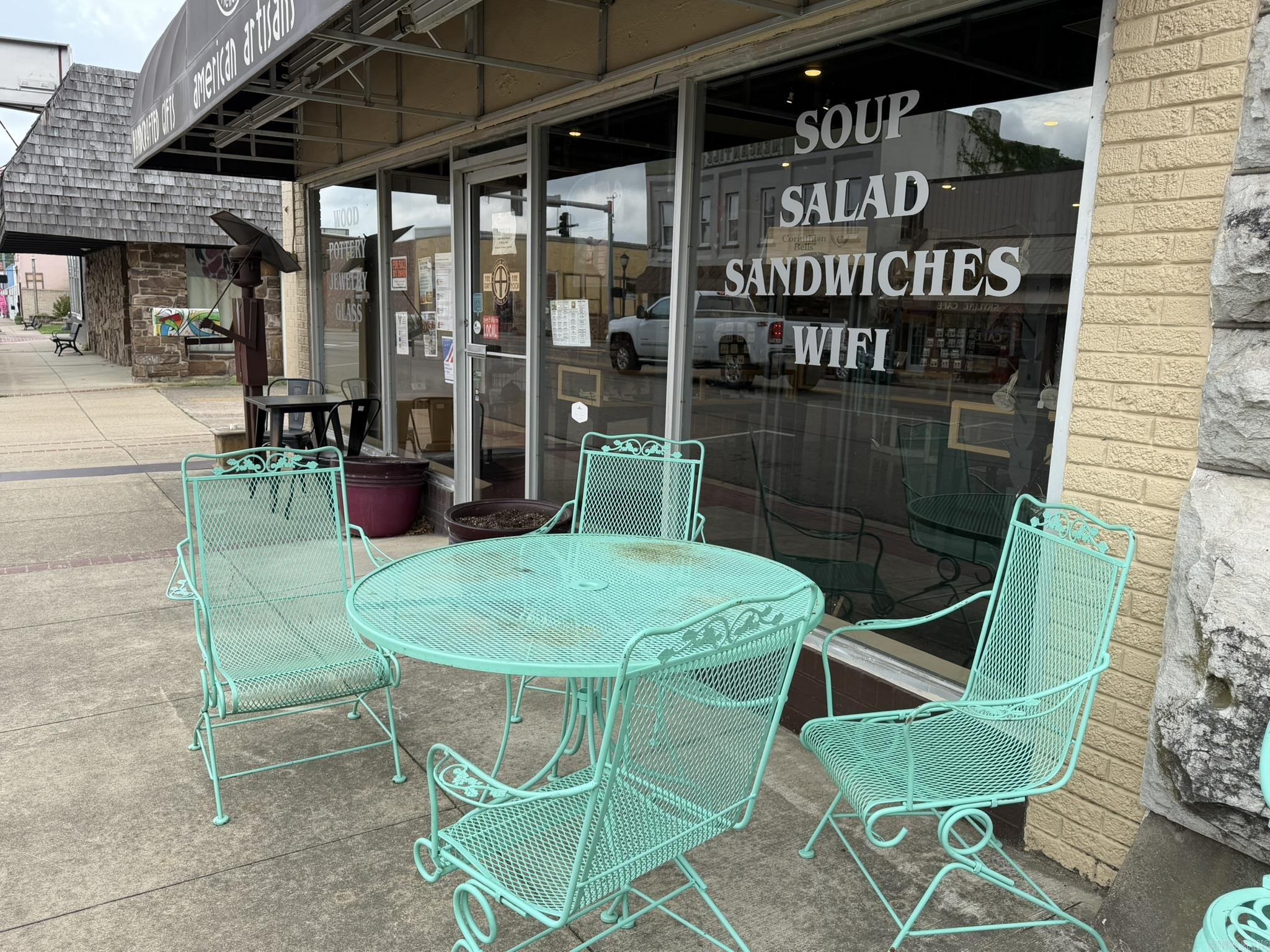 Mena Original - Commercial Sale