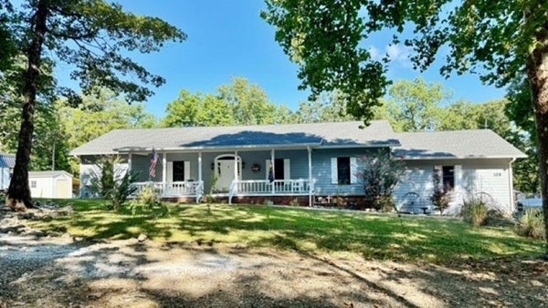 128 POWHATAN DR, CHEROKEE VILLAGE, AR 72529 - Image 3f8b97f53a480e69af1a3bb403af92e2/2191380381