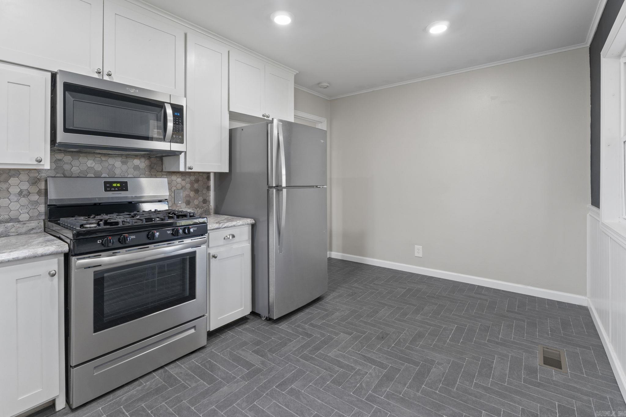 TROUTT - Residential