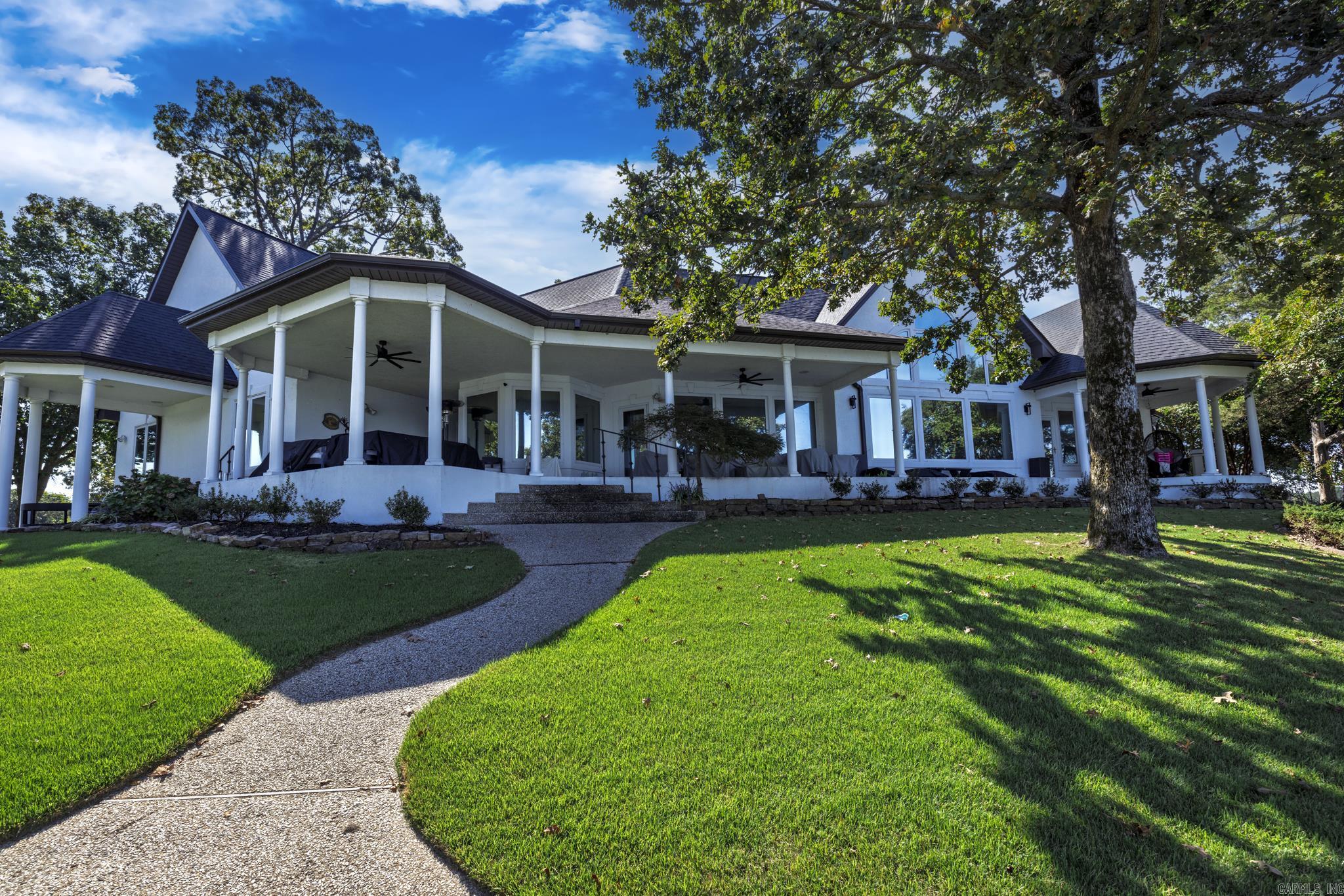 ADORACION - Residential