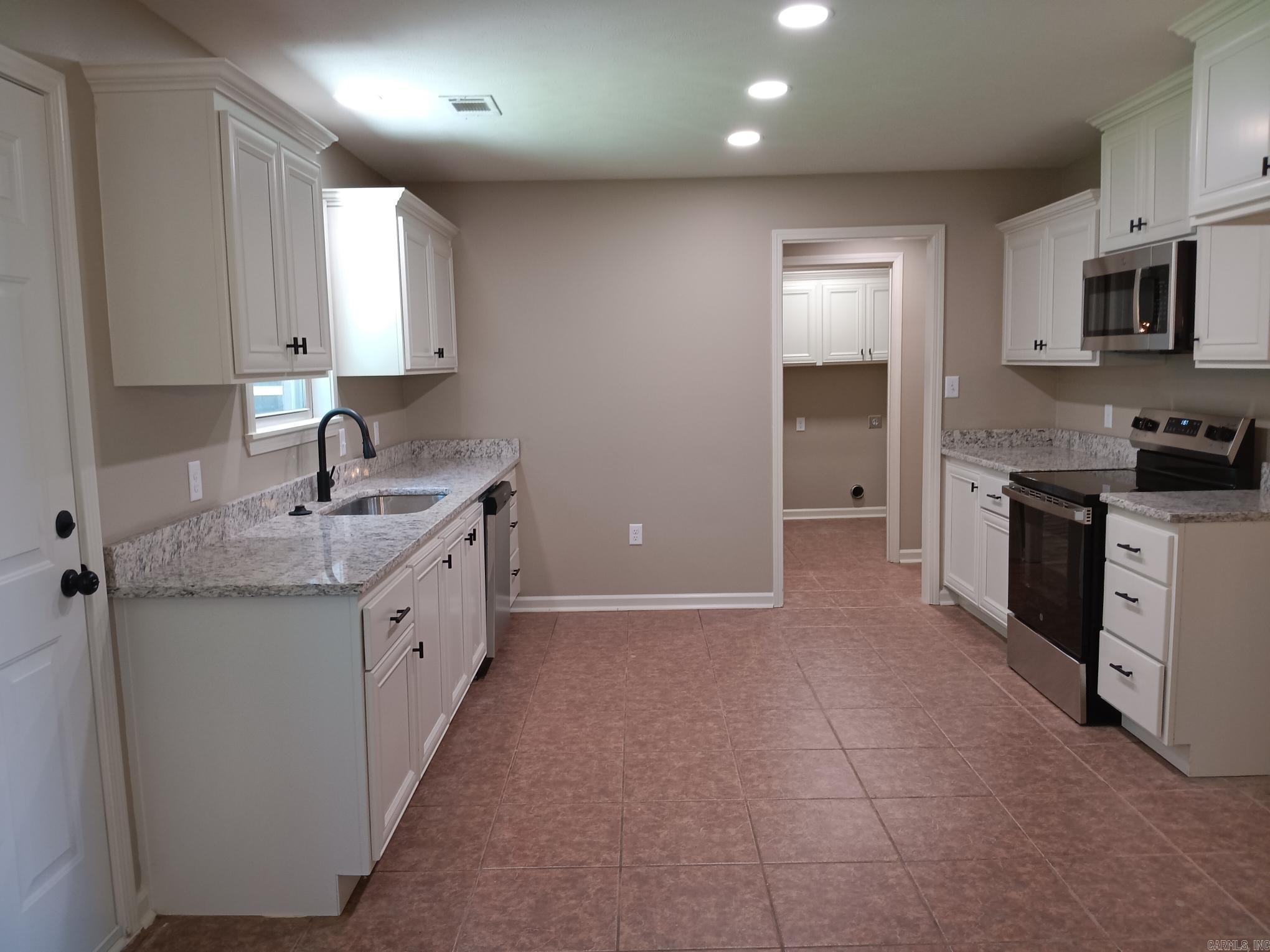 SUNSET POINT S/D - Residential