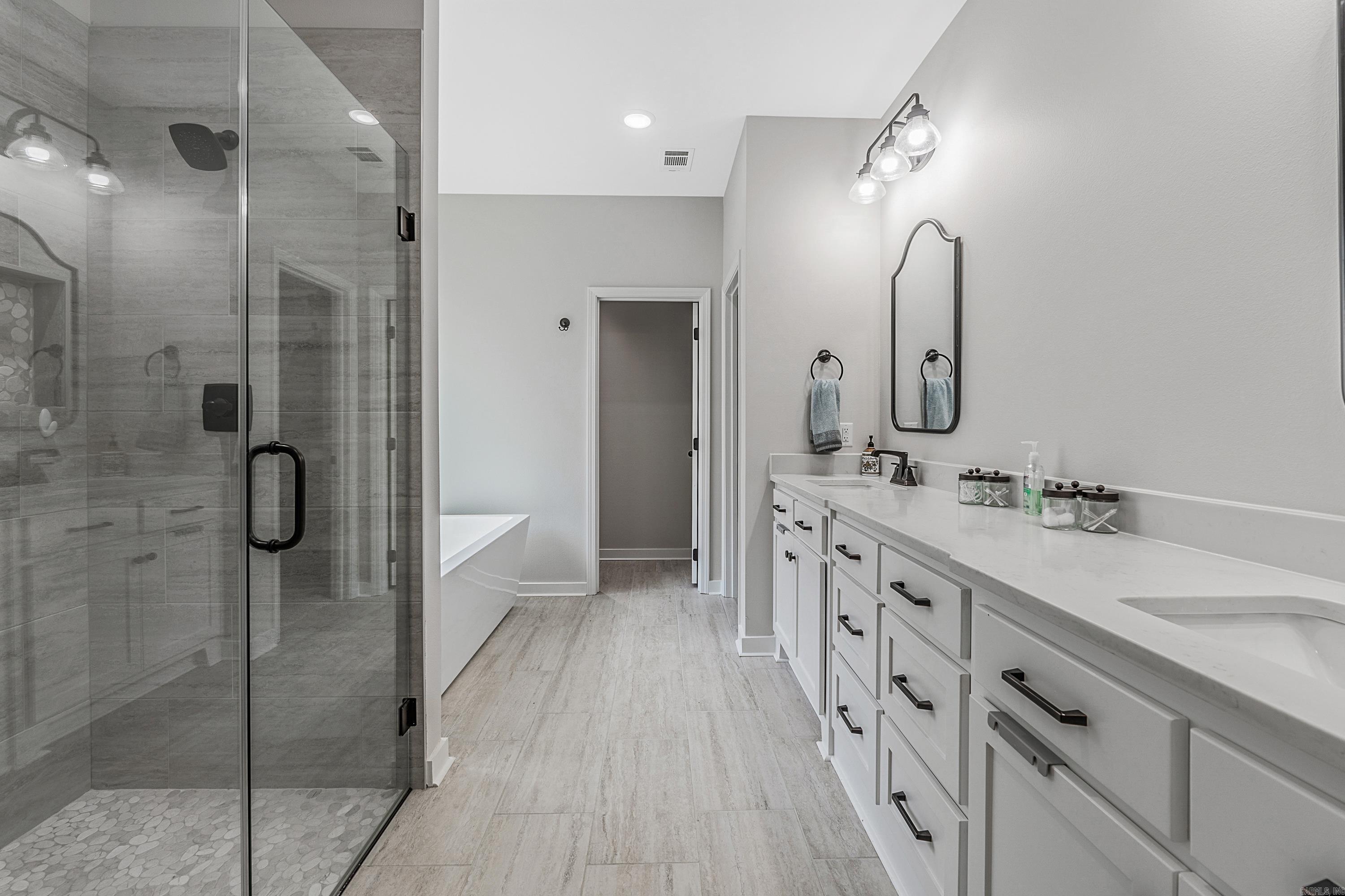 MILLERS GLENN - Residential