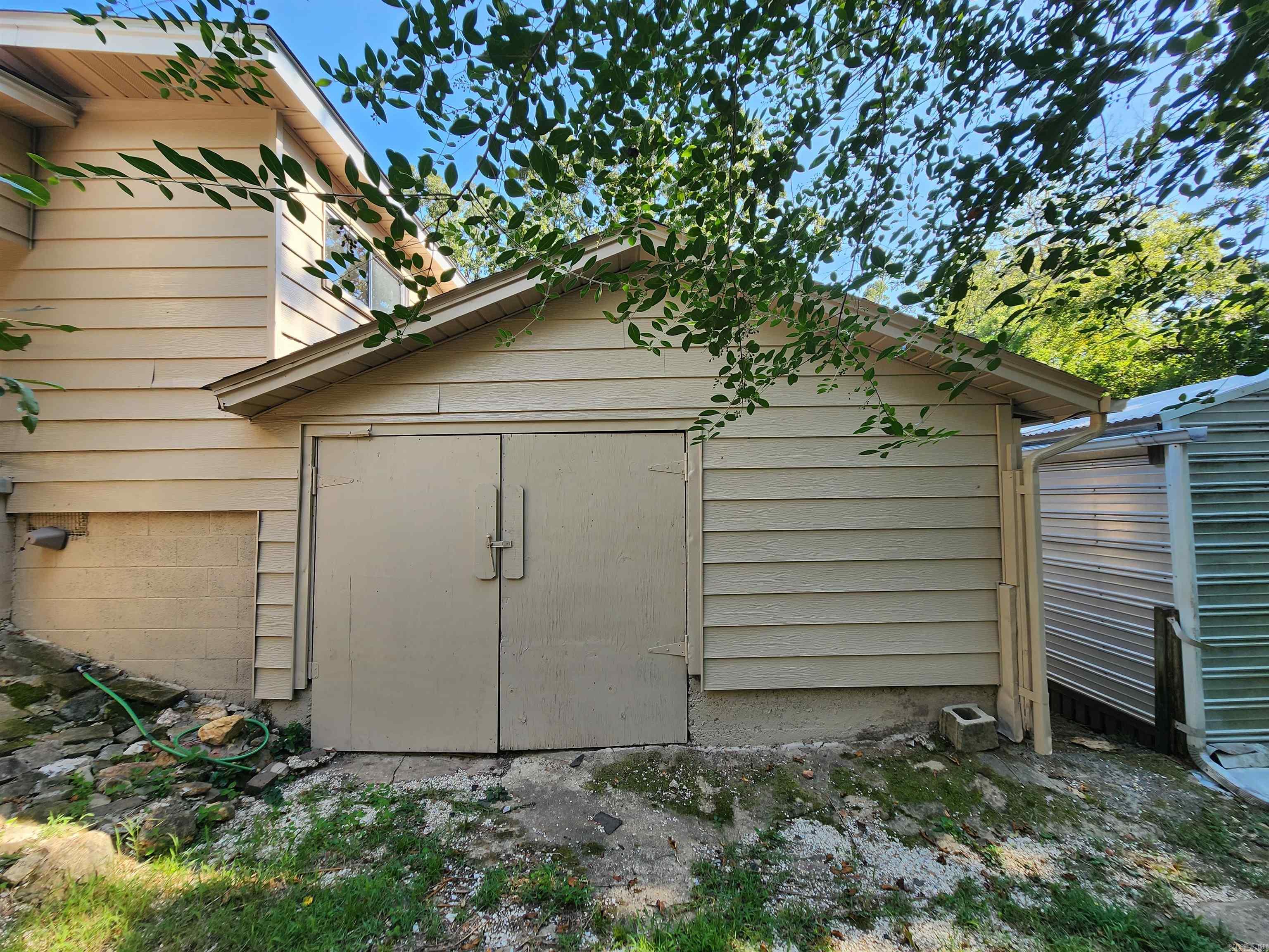 DIERKS HAYS 2ND - Residential