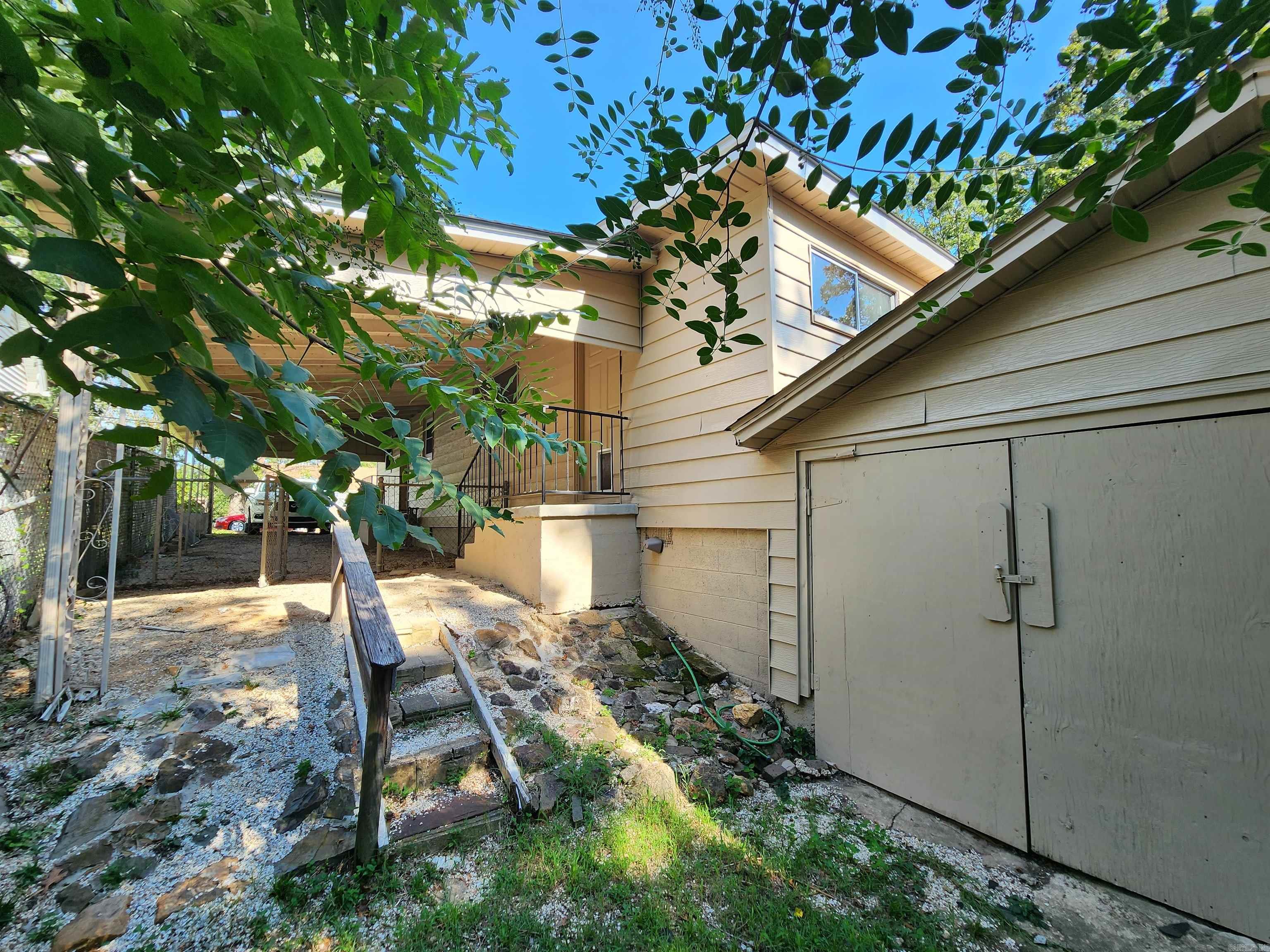 DIERKS HAYS 2ND - Residential