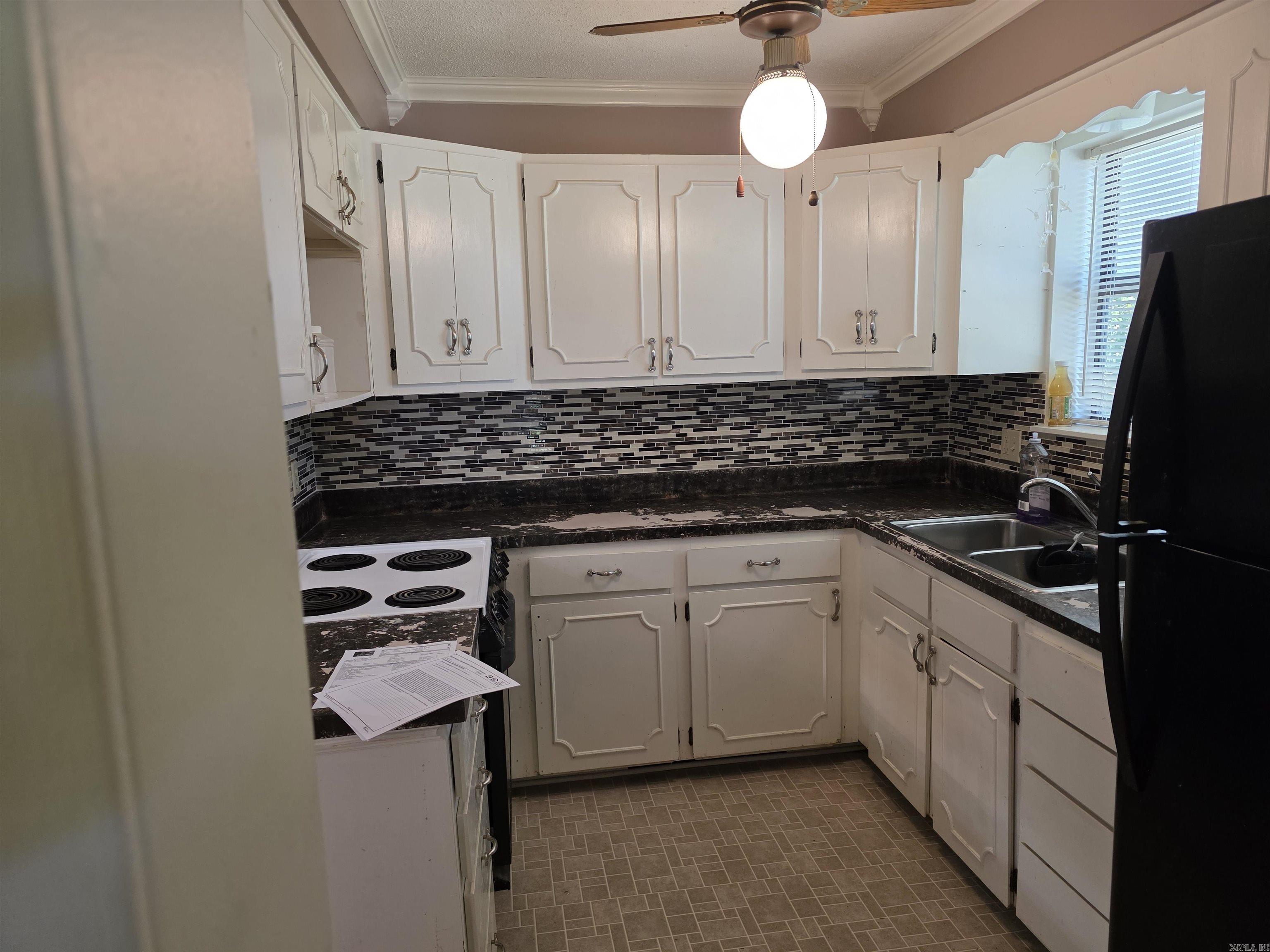 LAKEWOOD HILLS - Residential