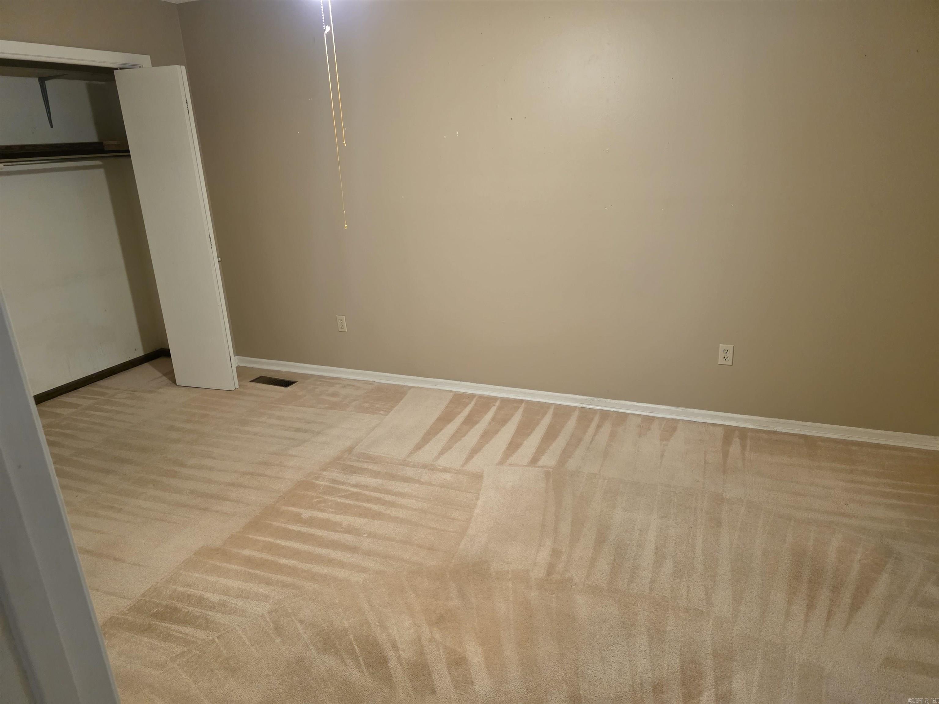 LAKEWOOD HILLS - Residential