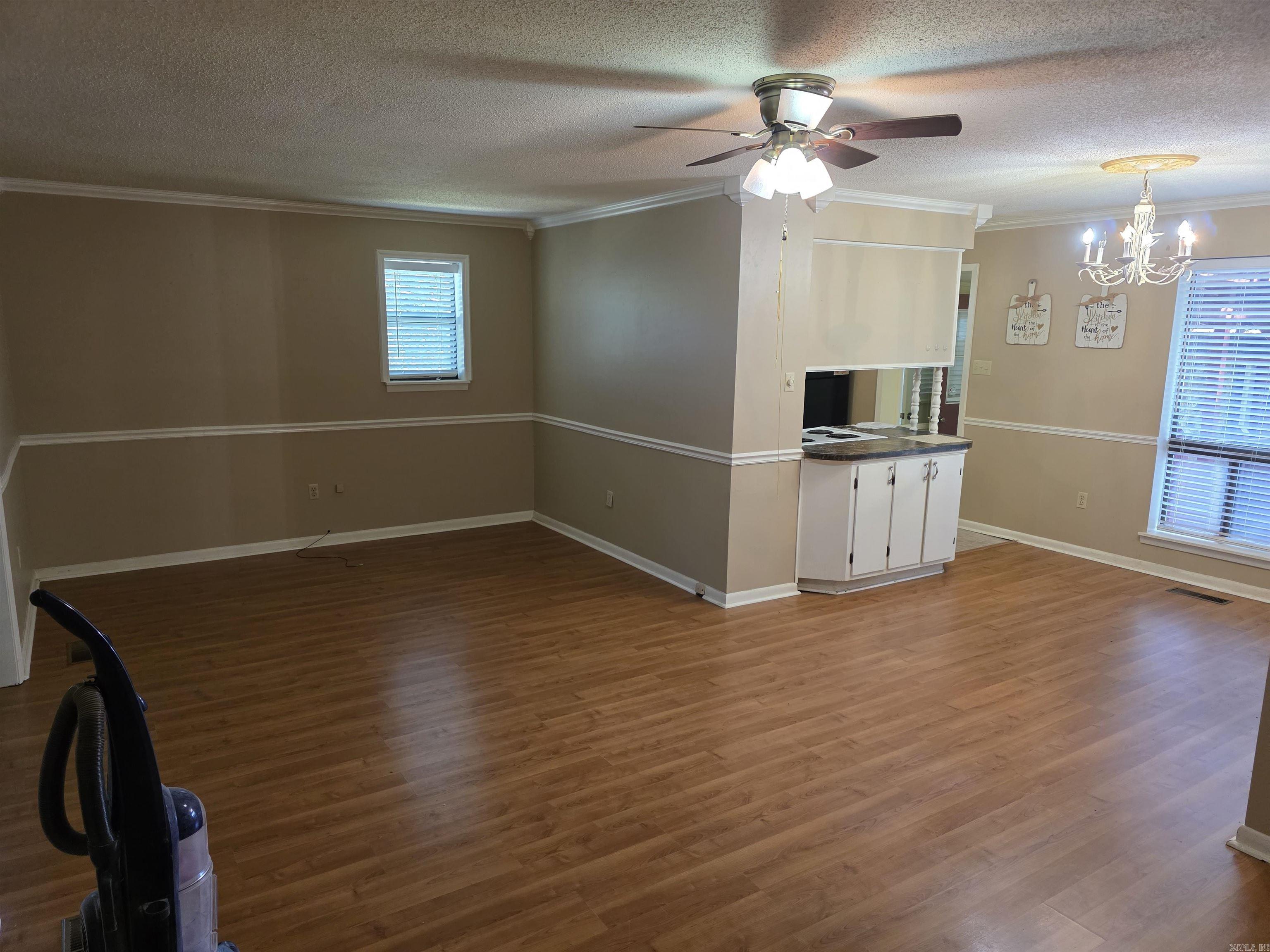 LAKEWOOD HILLS - Residential