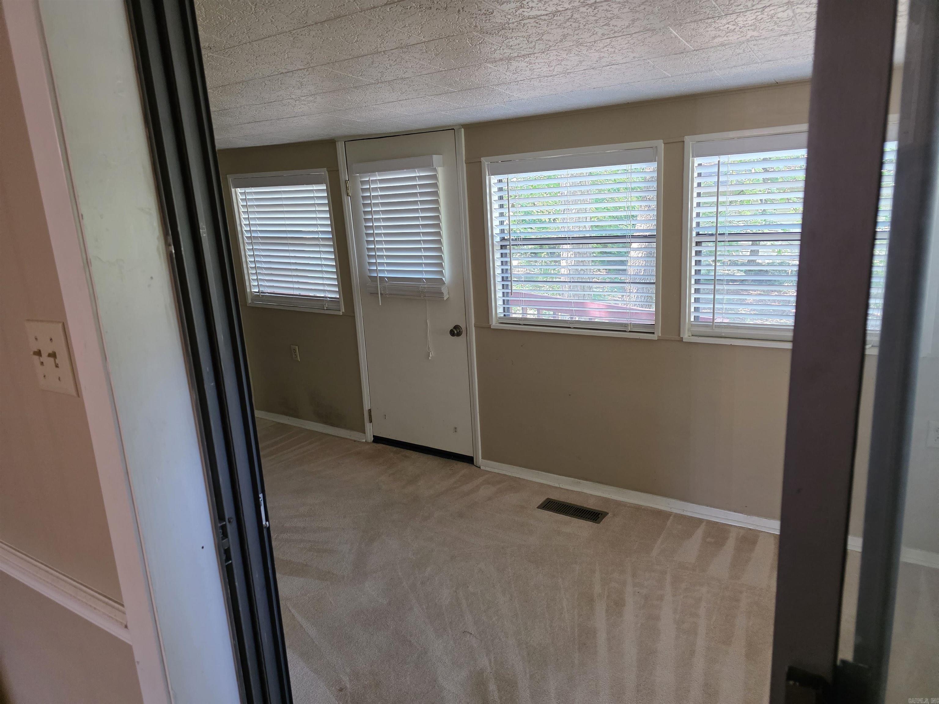 LAKEWOOD HILLS - Residential