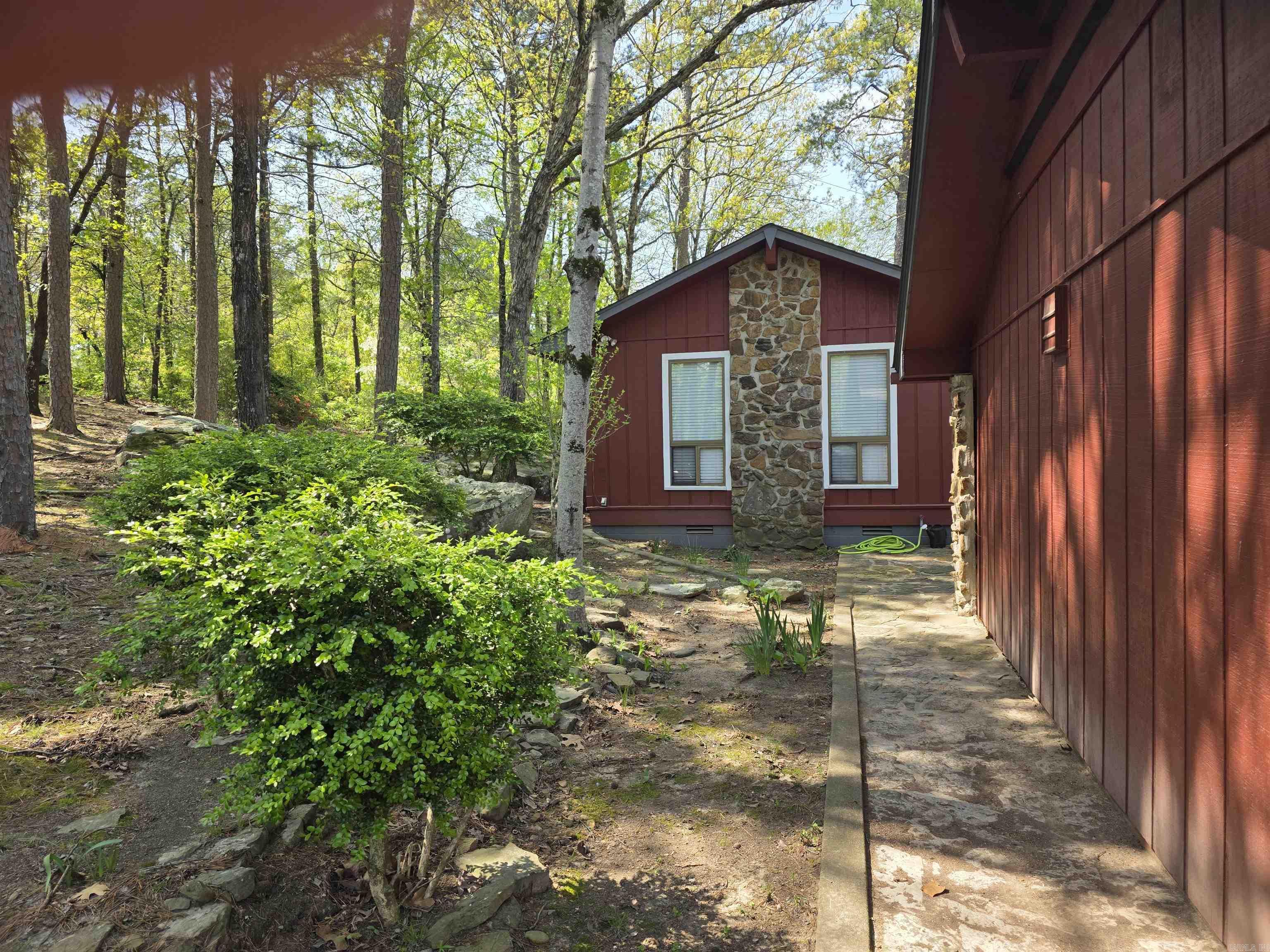 LAKEWOOD HILLS - Residential