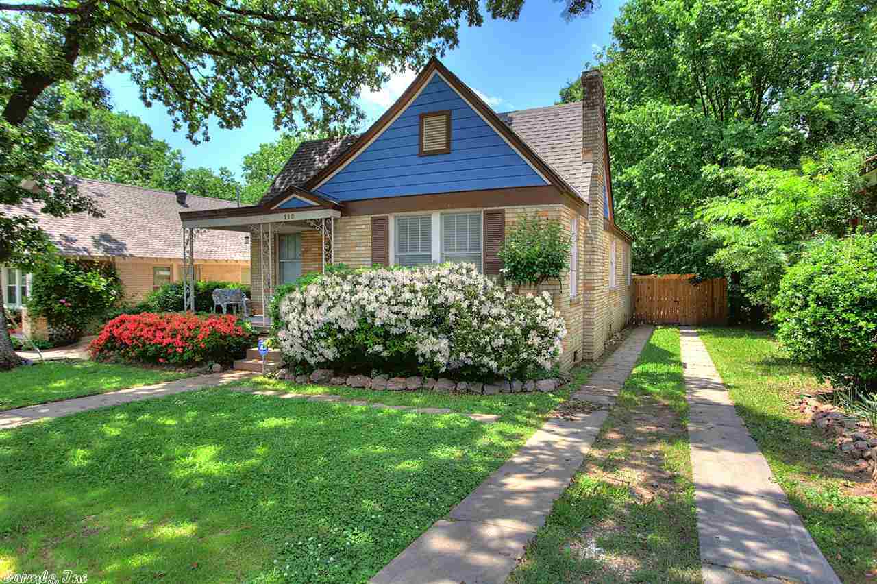 This spectacular 3 bedroom 1 bath all brick home located in the heart of Stifft's Station Area features new roof 2012, new paint, new privacy fence, re-finished concrete countertops, tons of windows, new dishwasher, new backsplash, updated bathroom, gas range, ally access with drive way in front, hardwoods thru out, new blown insulation in attic and open floor plan . Walking distance to UAMS and close to Children's Hospital- Don't miss on this home- JH Realty 501-301-4804