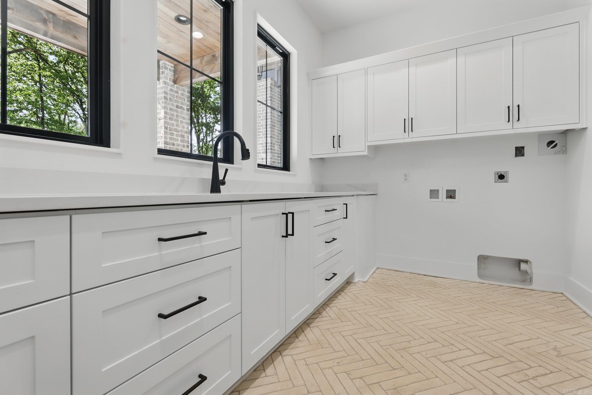 HAZEL OAK - Residential