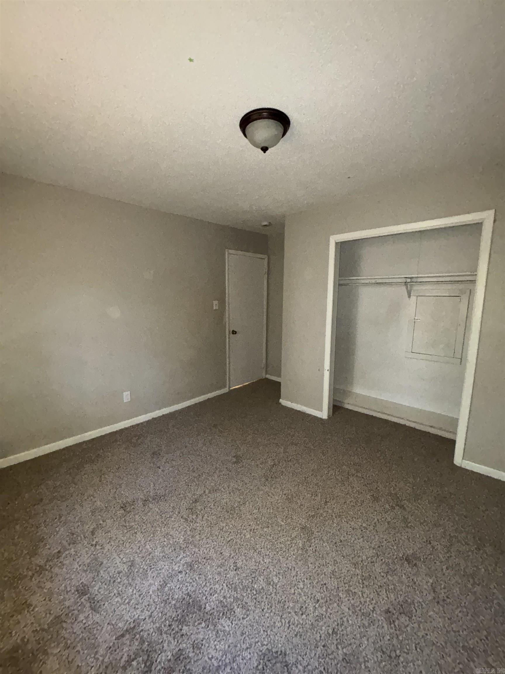 FOXWOOD J - Residential