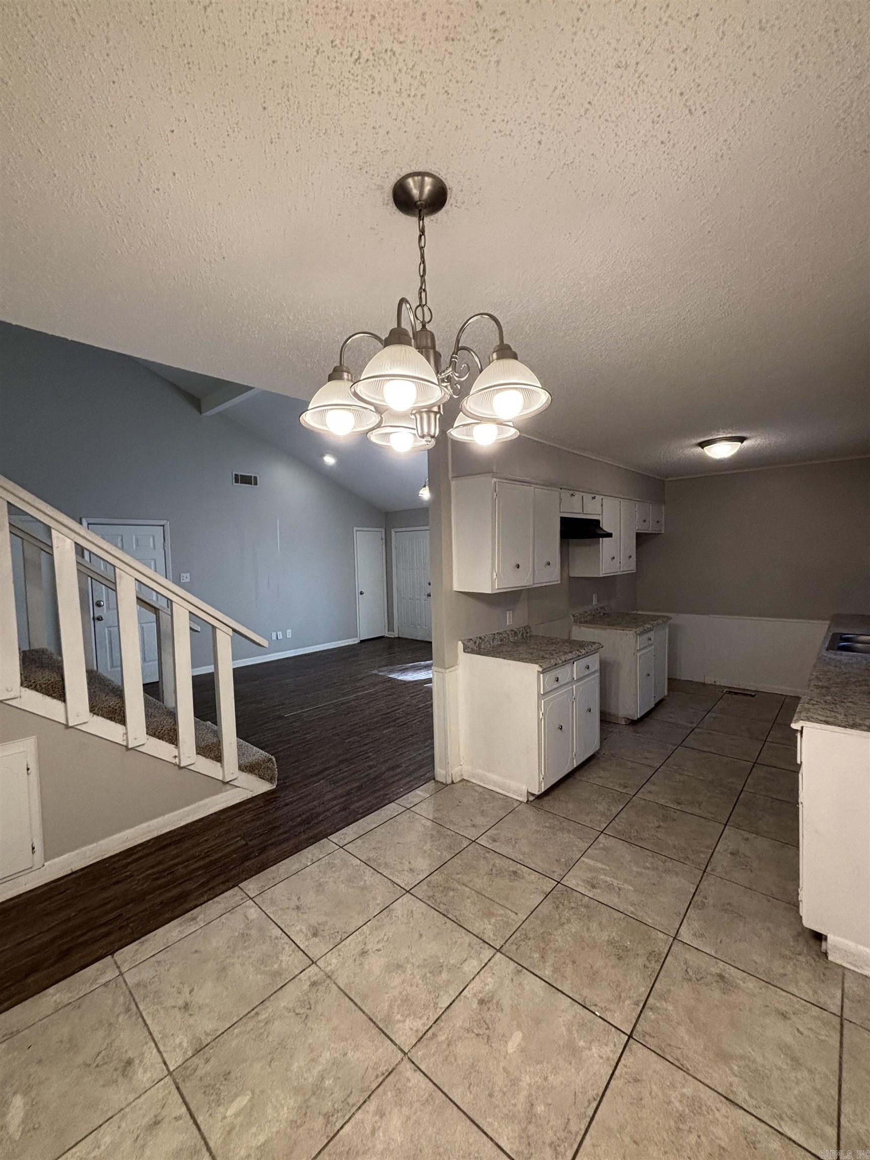 FOXWOOD J - Residential