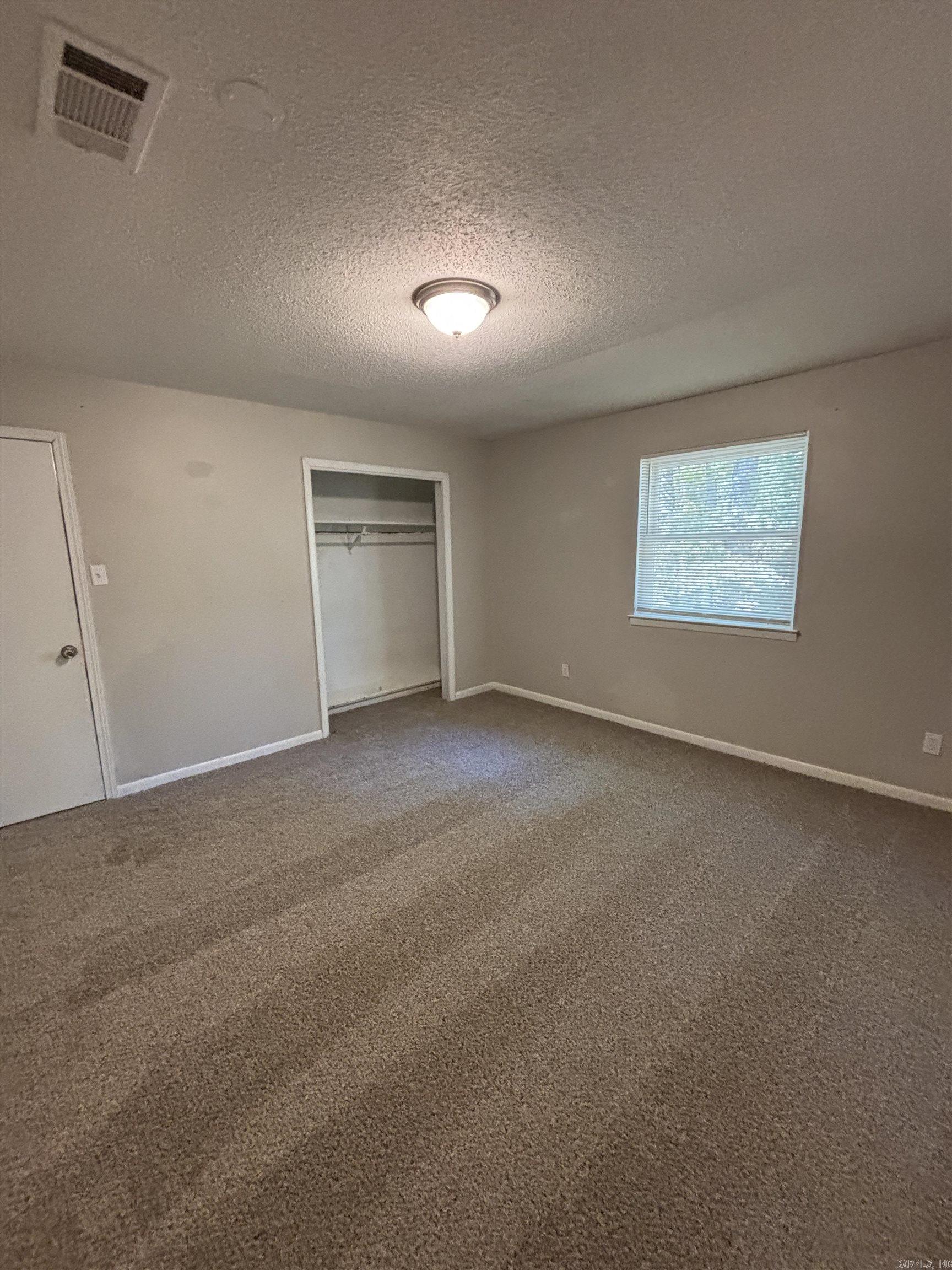 FOXWOOD J - Residential