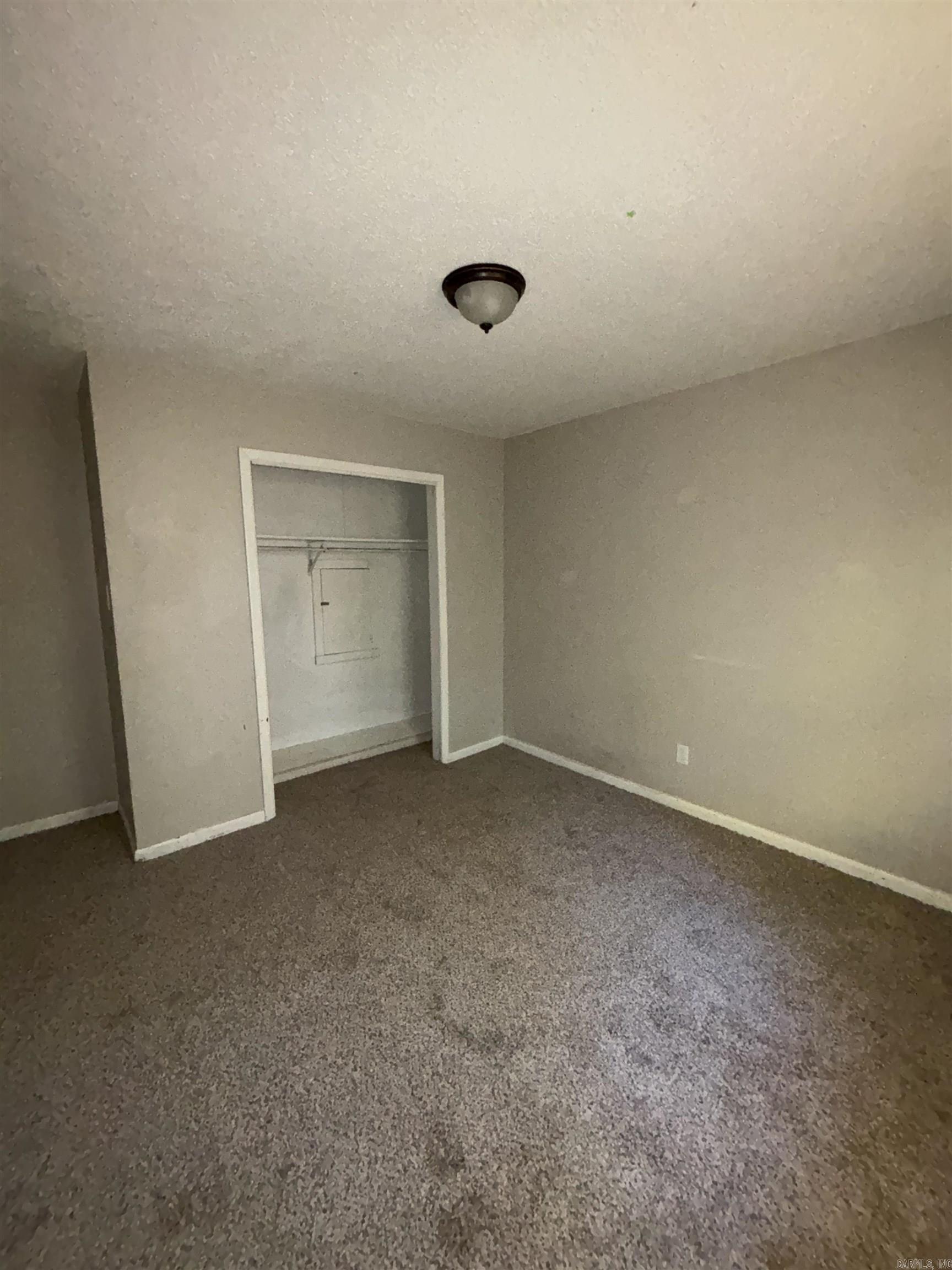 FOXWOOD J - Residential