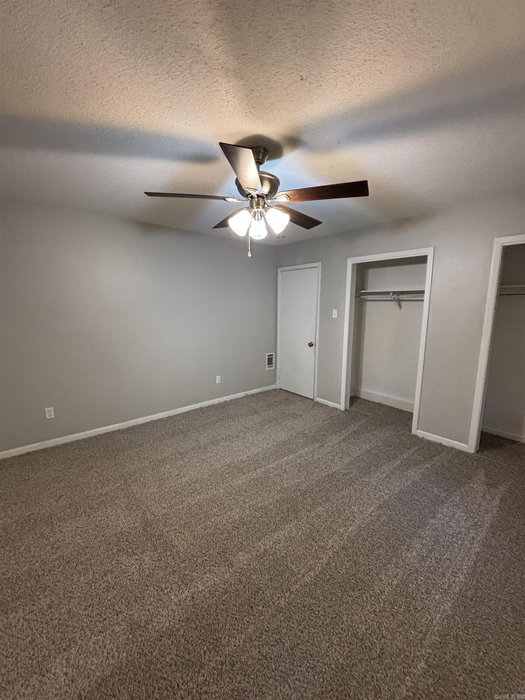 FOXWOOD J - Residential