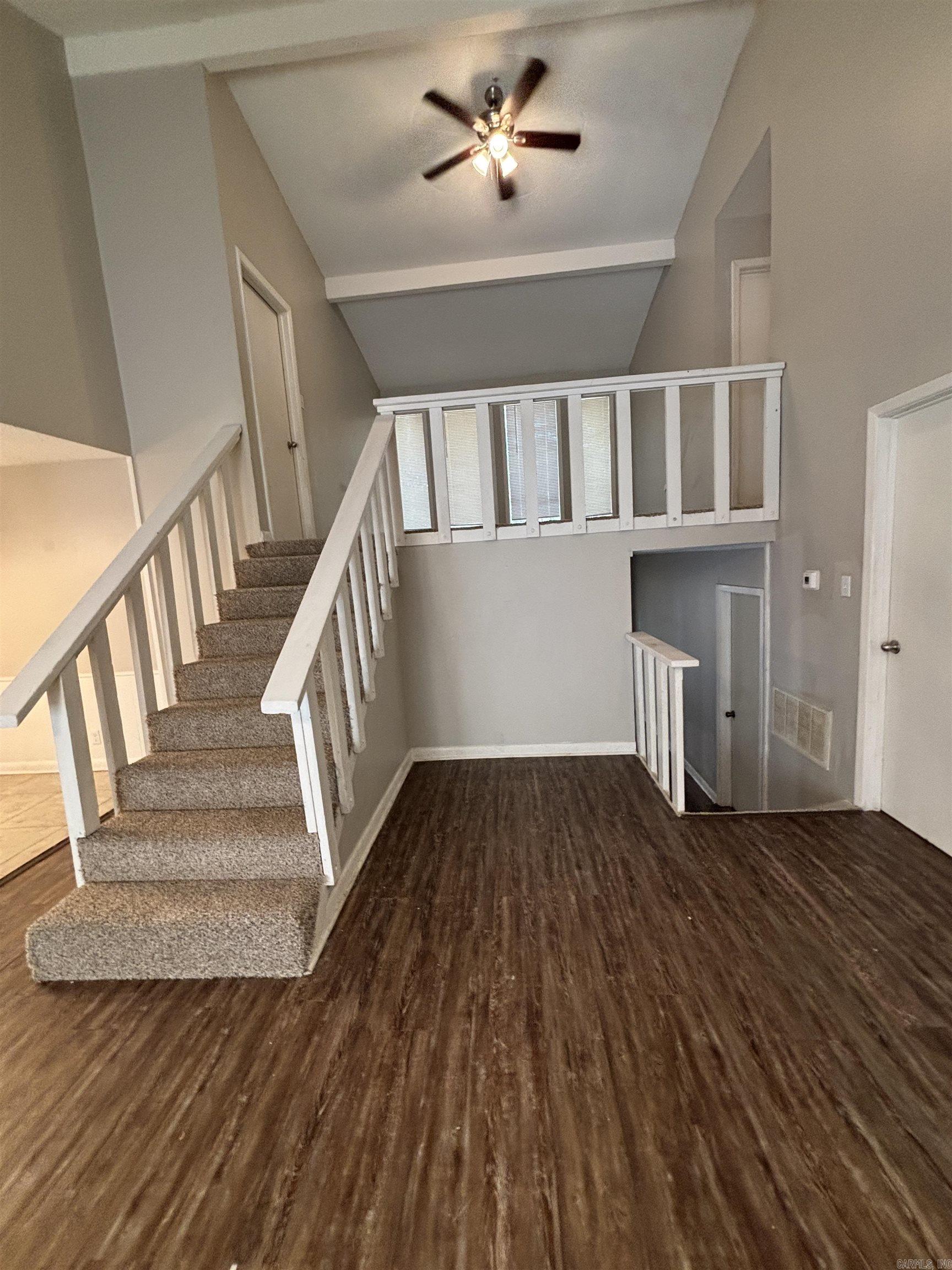 FOXWOOD J - Residential