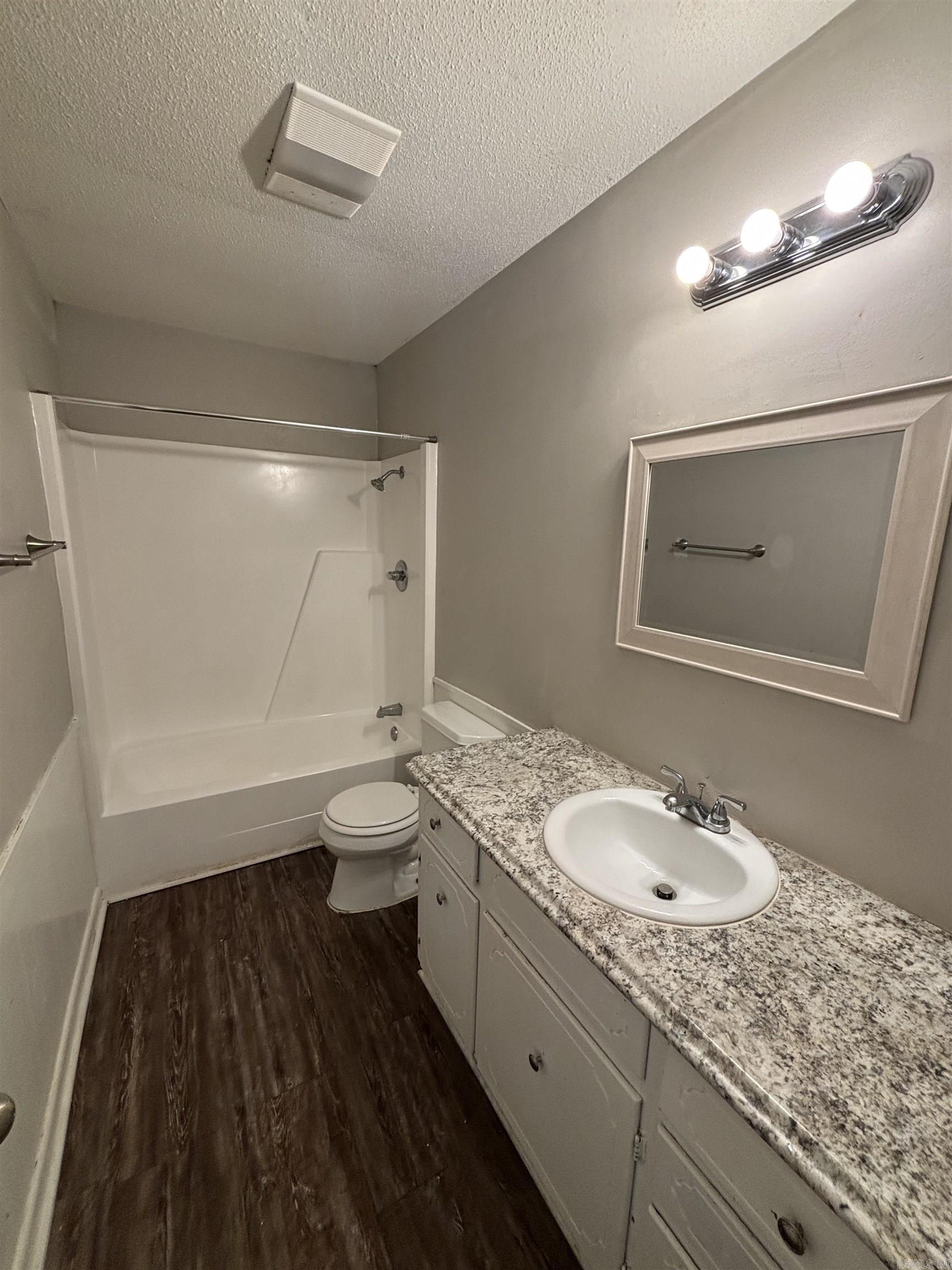 FOXWOOD J - Residential