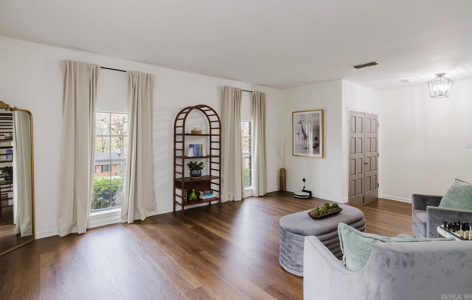 PLEASANT FOREST - Residential