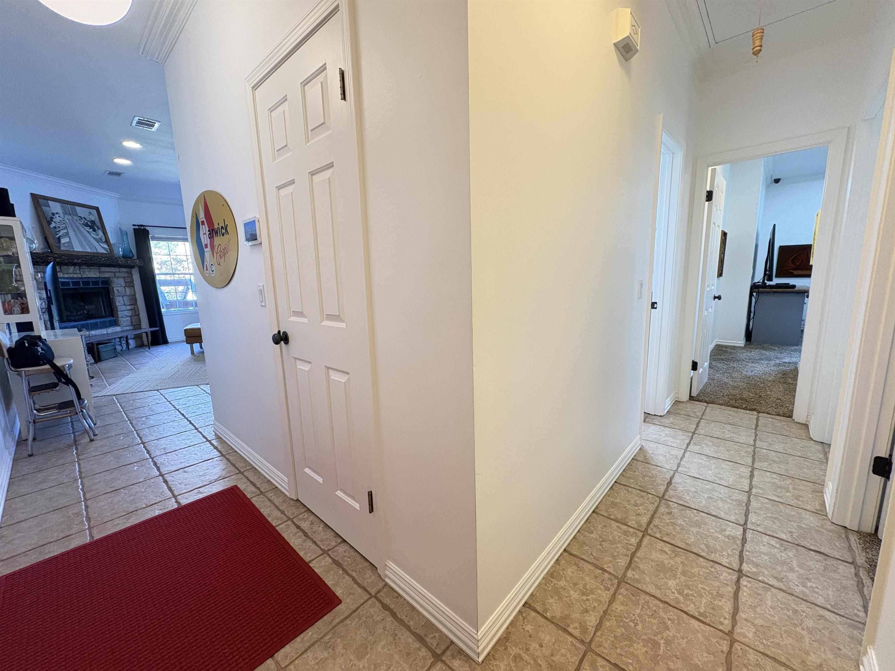 WEST LAKE - Residential