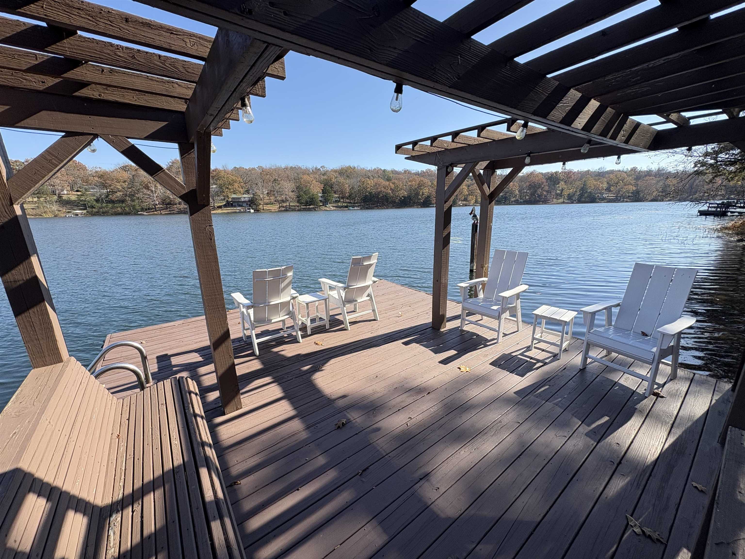 WEST LAKE - Residential