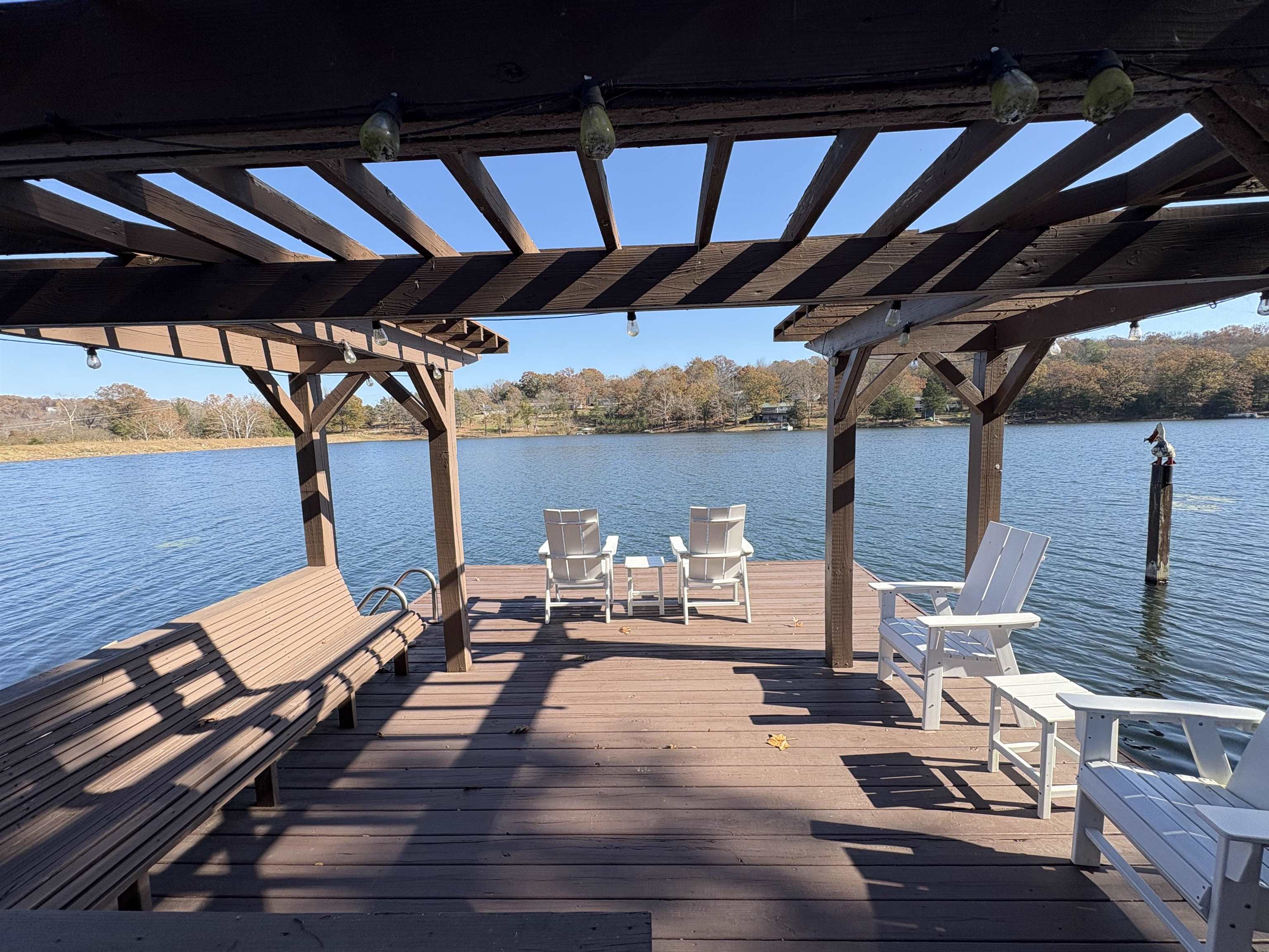 WEST LAKE - Residential