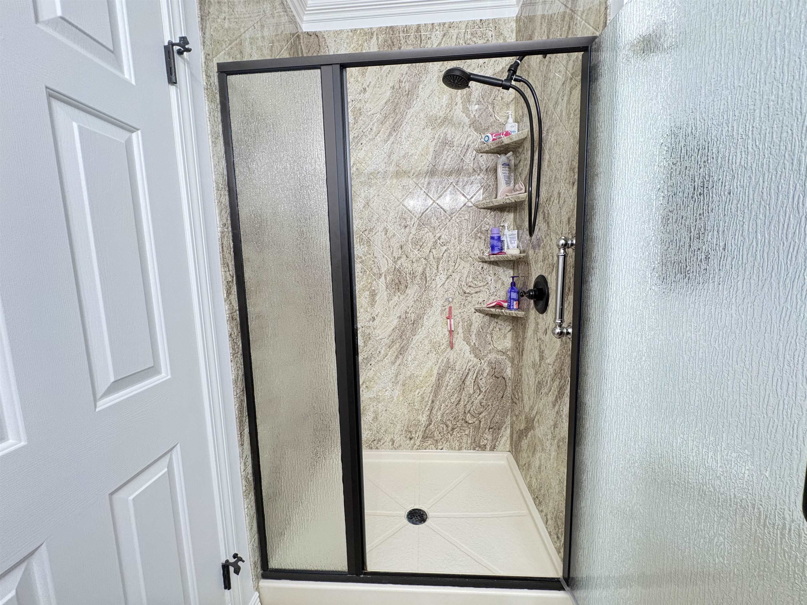 WEST LAKE - Residential