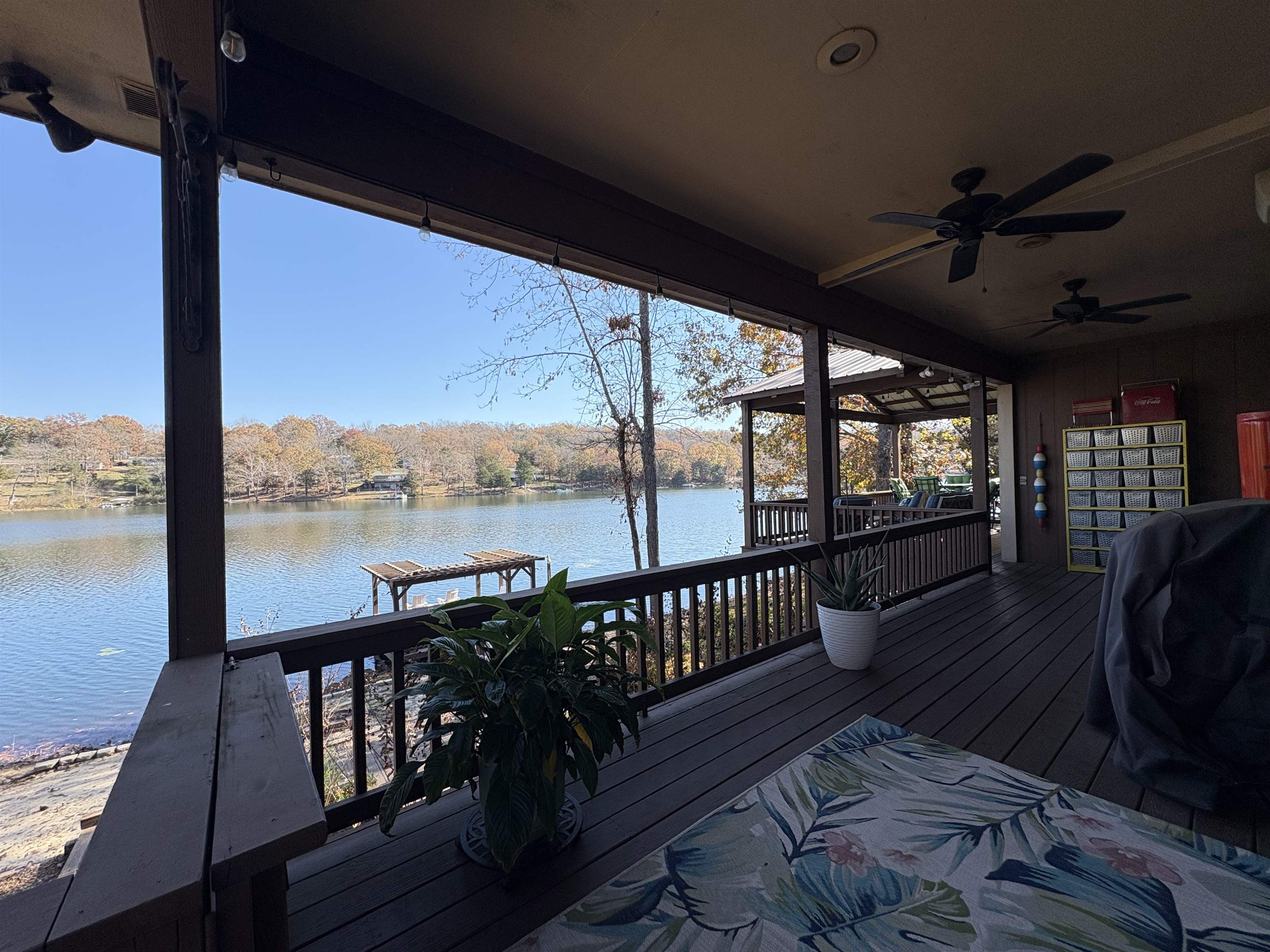 WEST LAKE - Residential