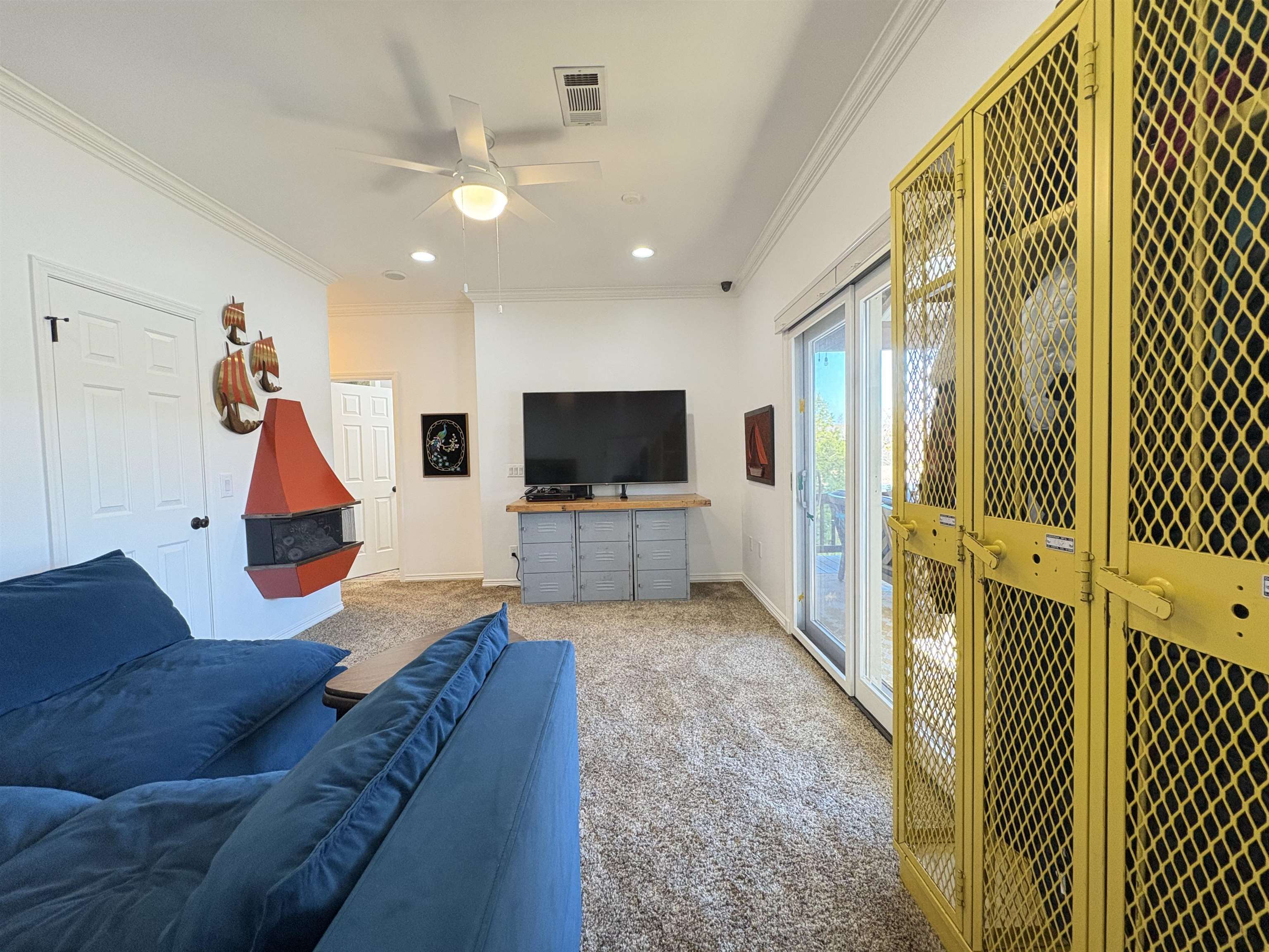 WEST LAKE - Residential