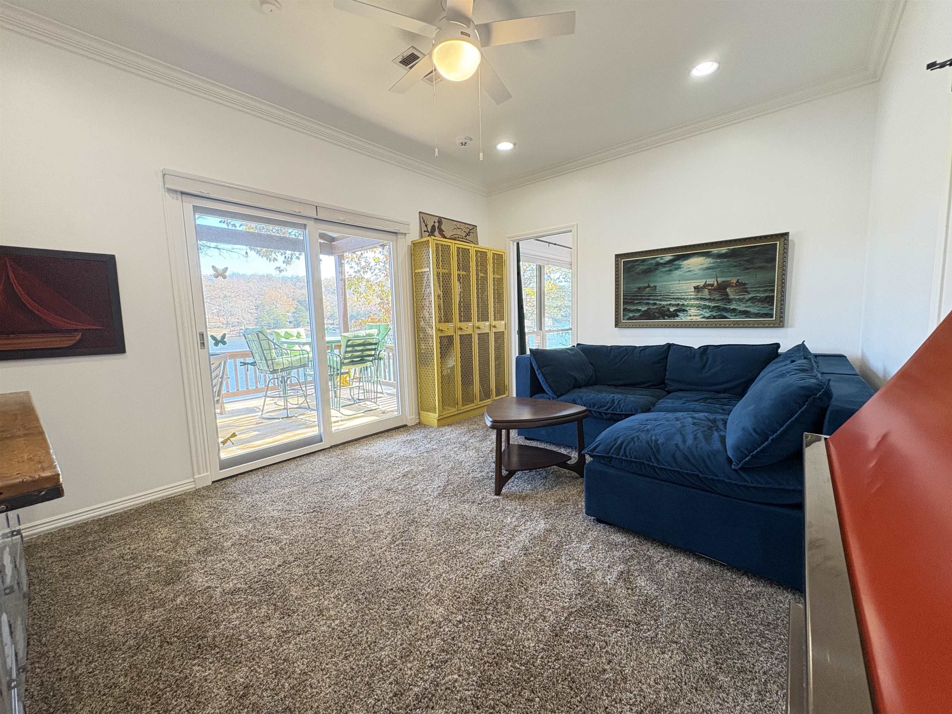 WEST LAKE - Residential