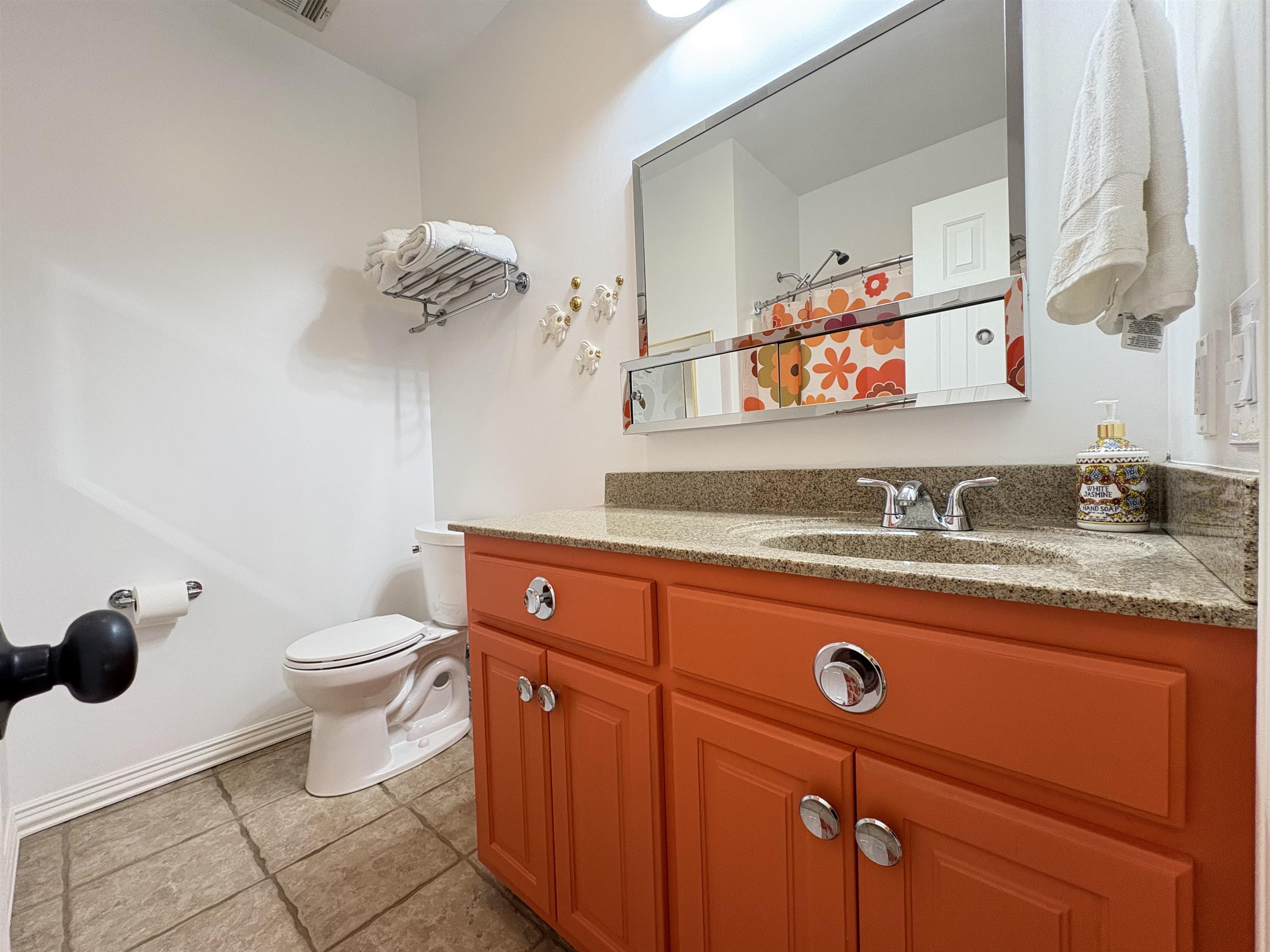 WEST LAKE - Residential