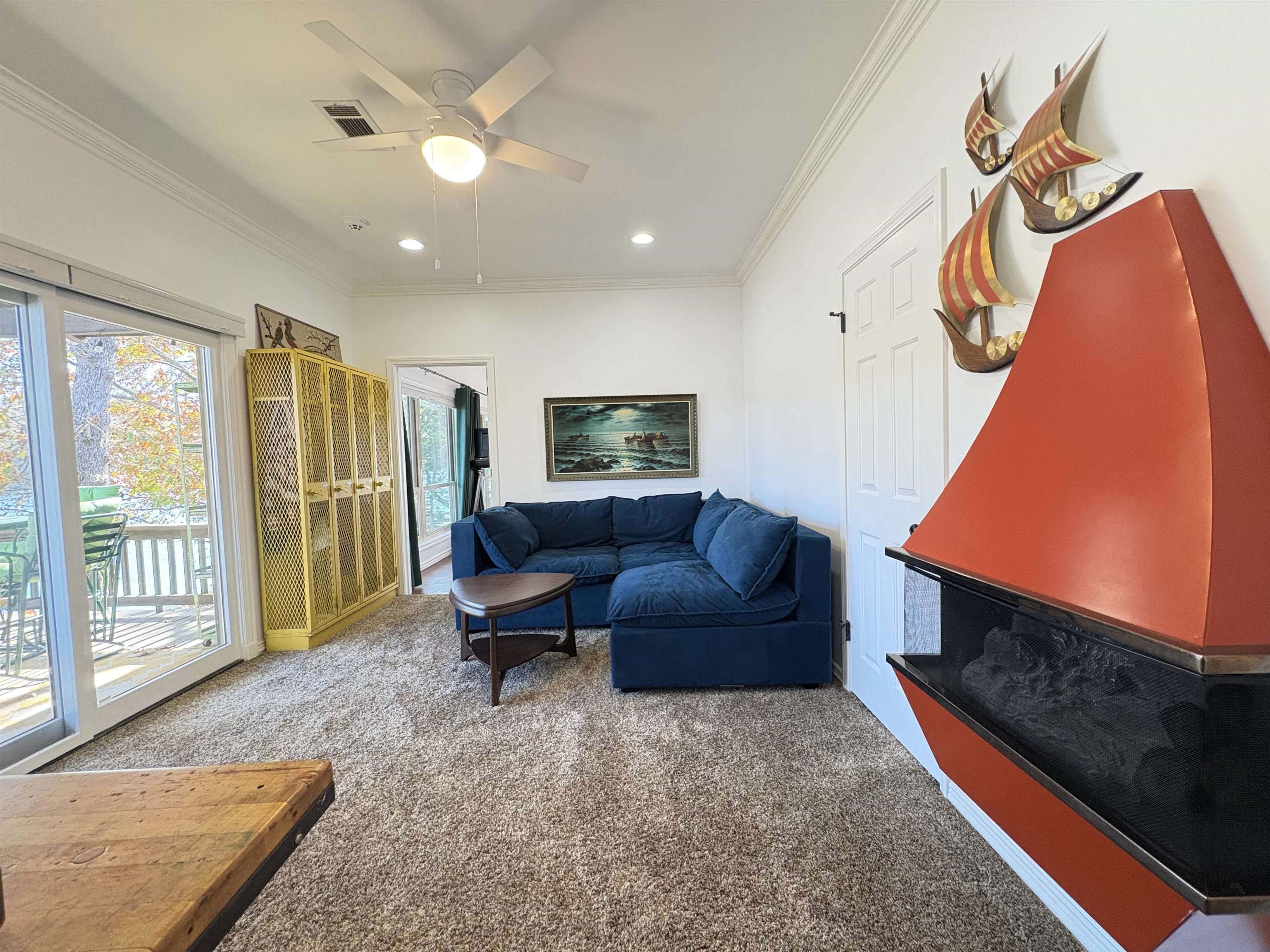 WEST LAKE - Residential