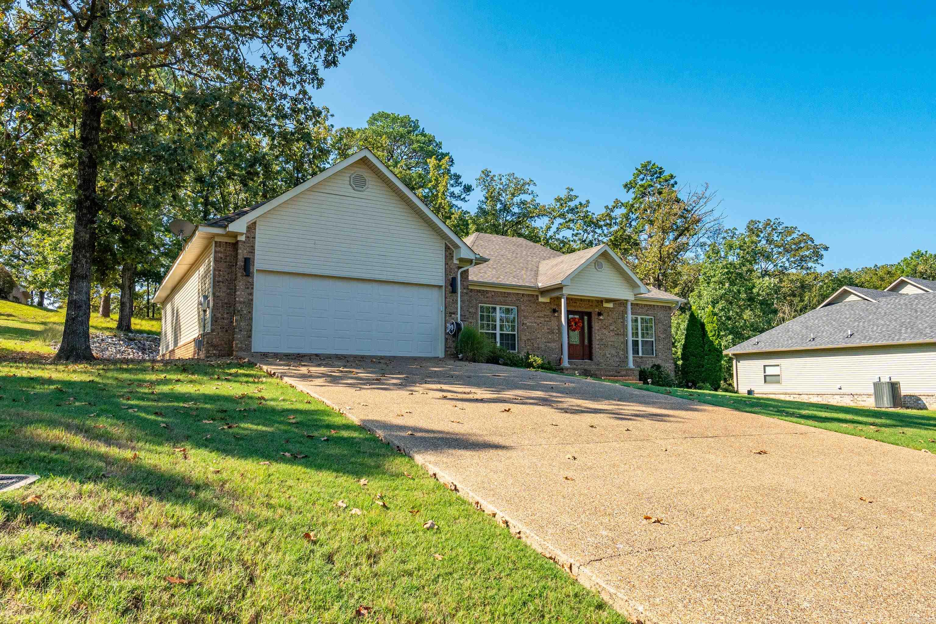 LAKE VIEW - Residential