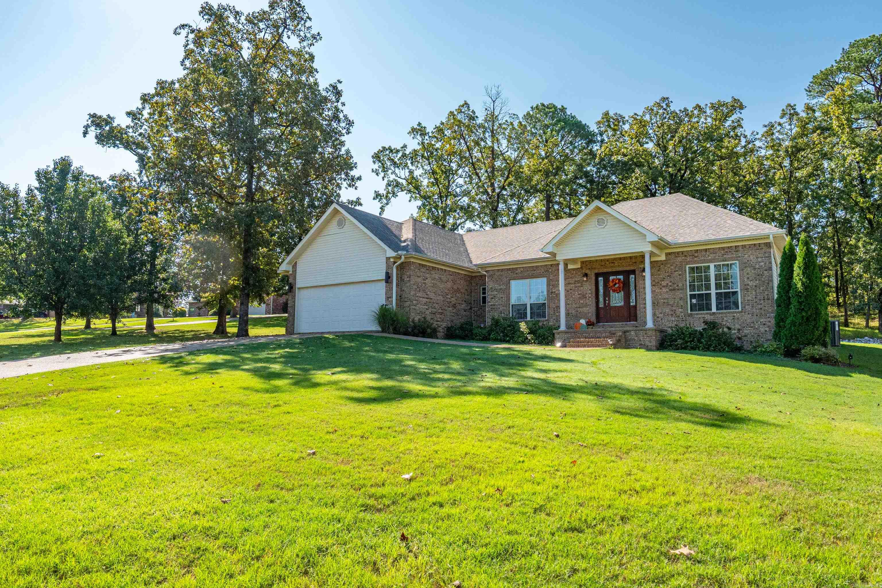 LAKE VIEW - Residential