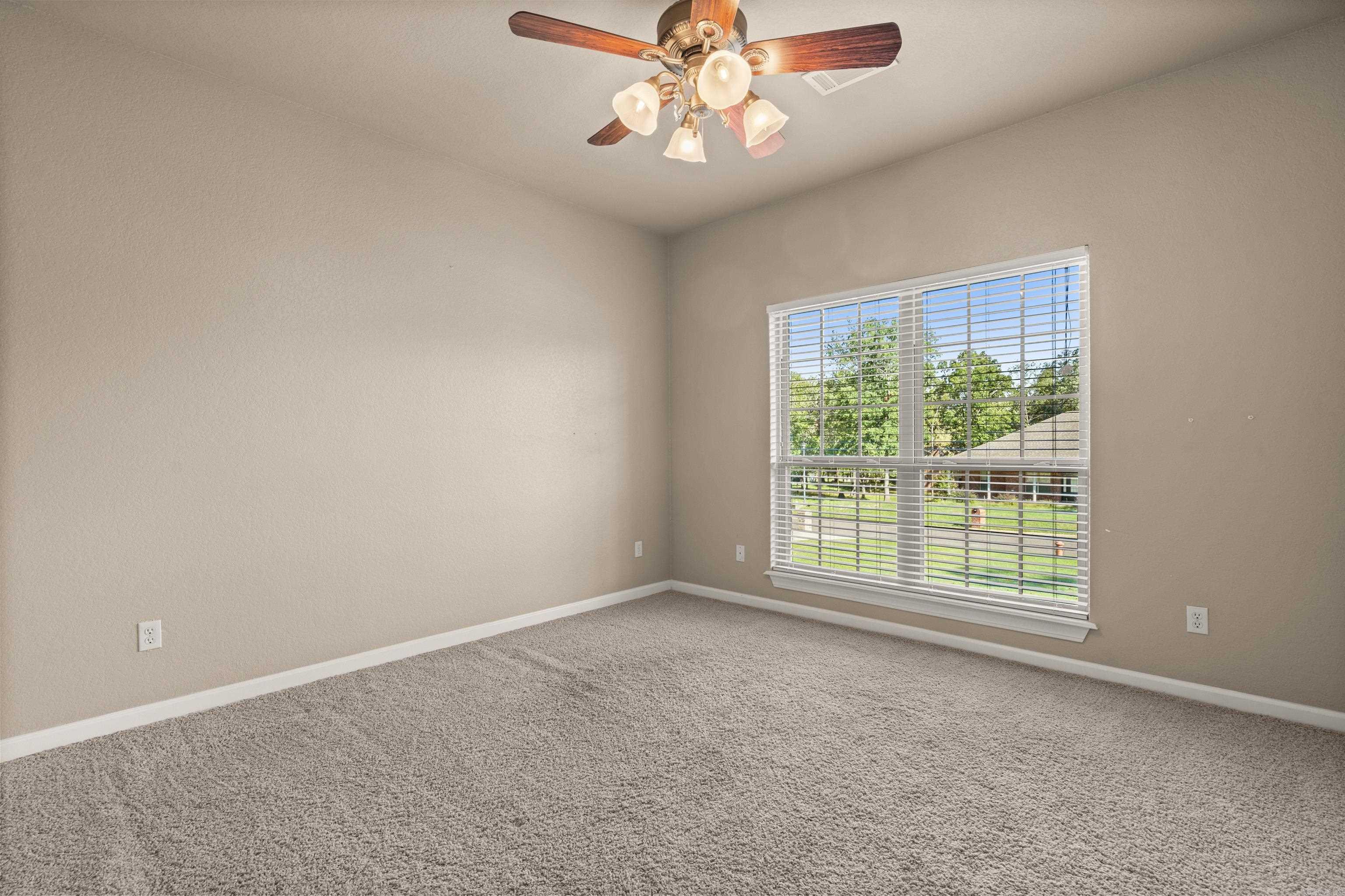 LAKE VIEW - Residential