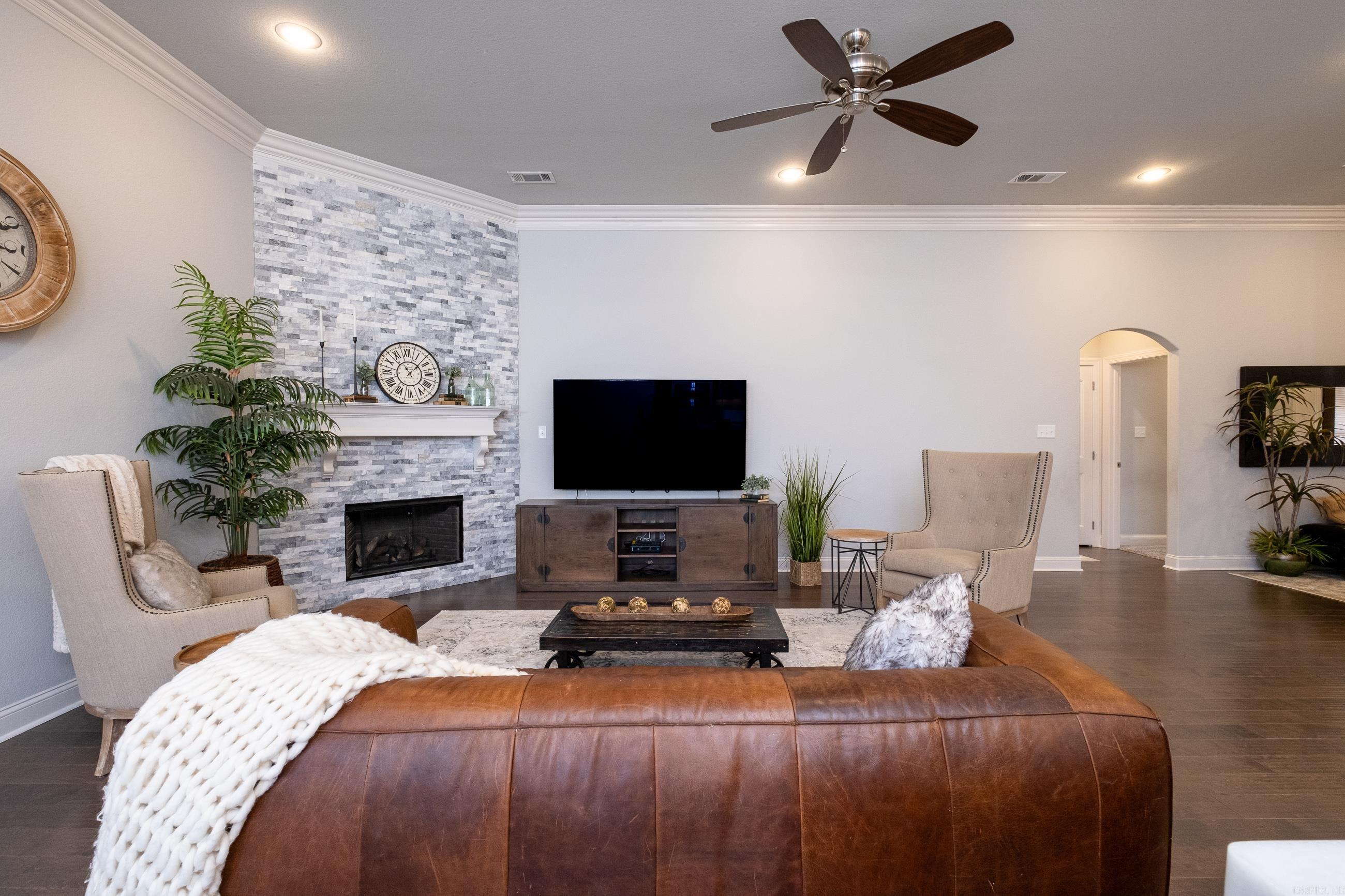 LINCOLN PARK - Residential