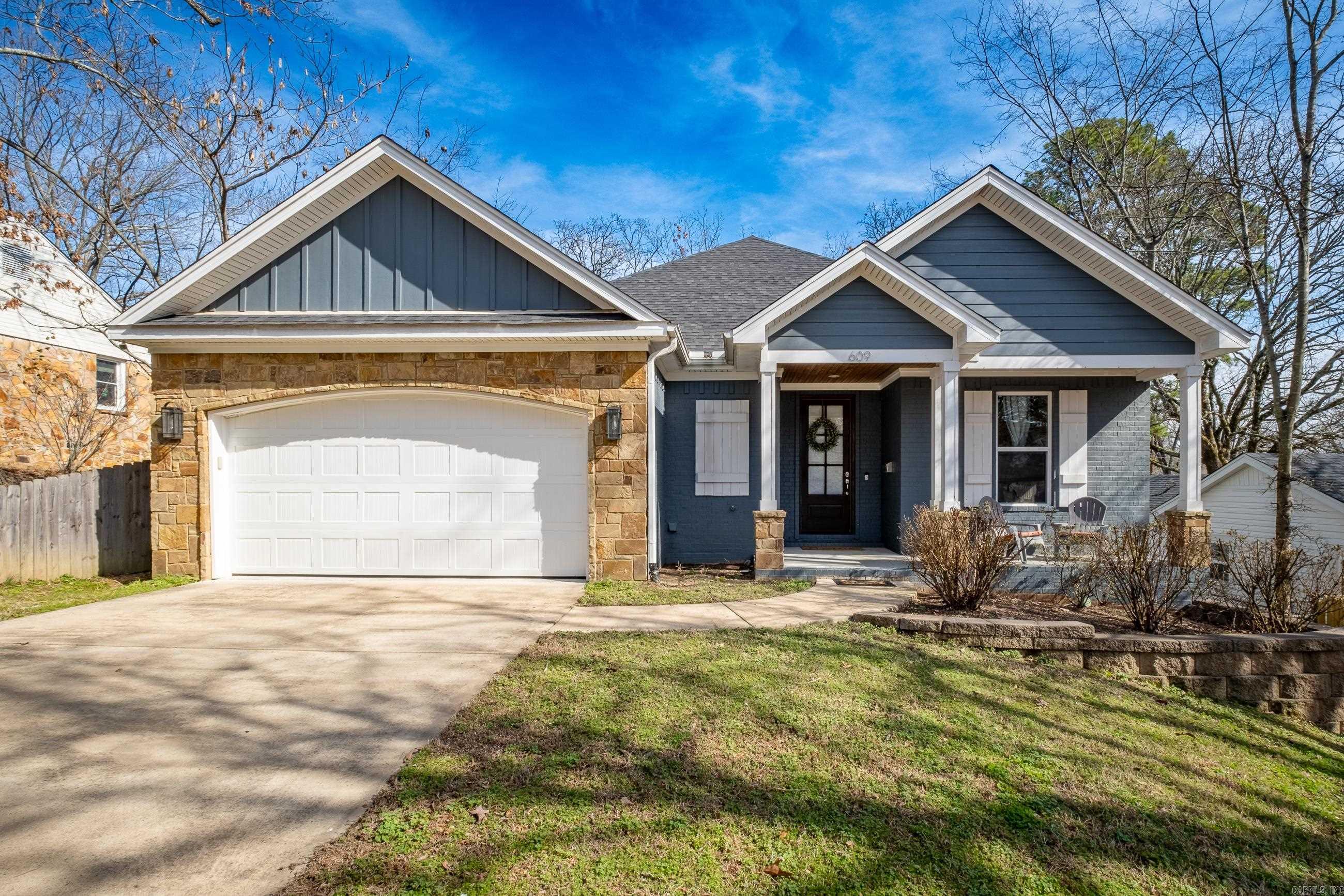 LINCOLN PARK - Residential