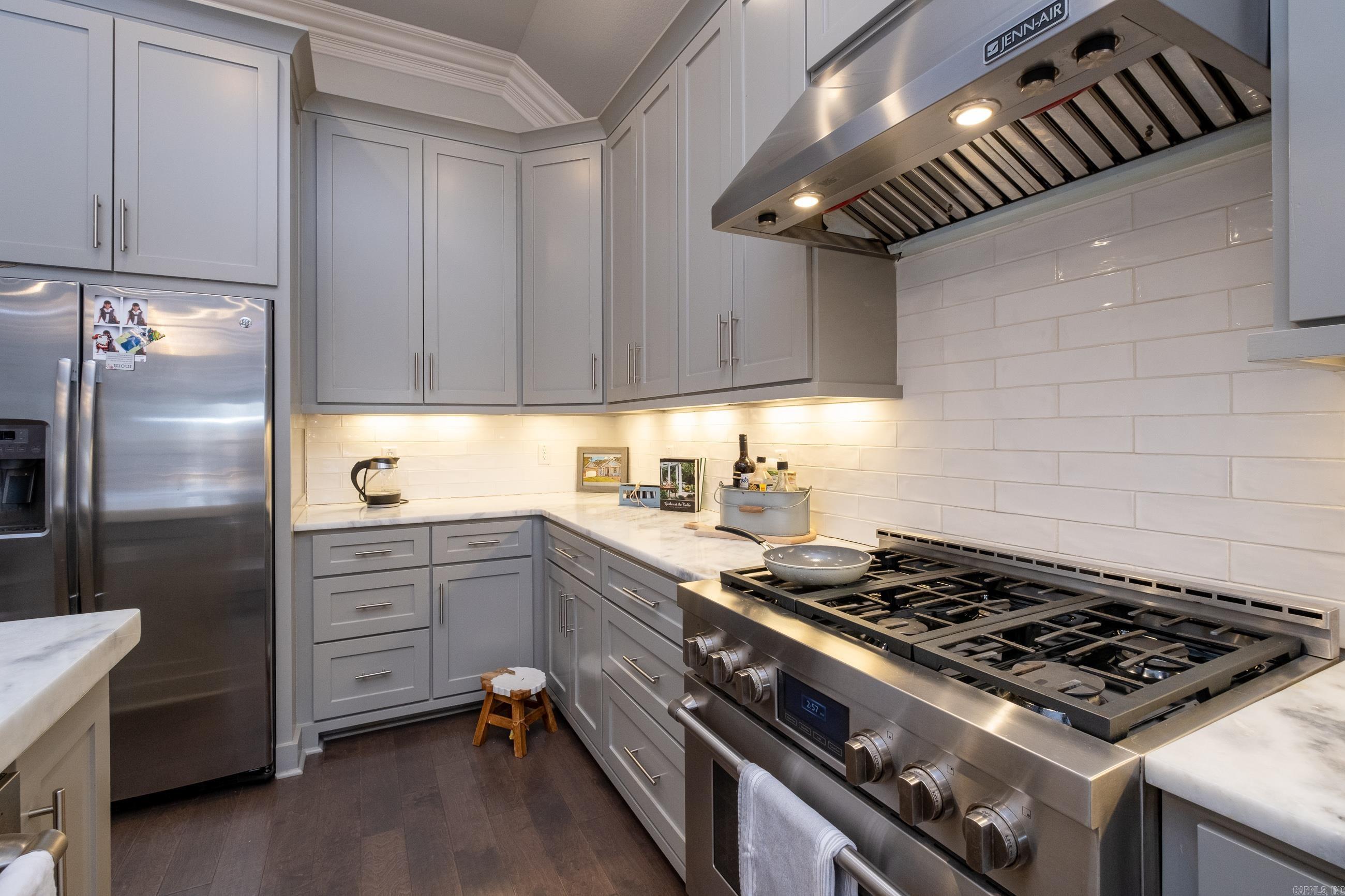 LINCOLN PARK - Residential