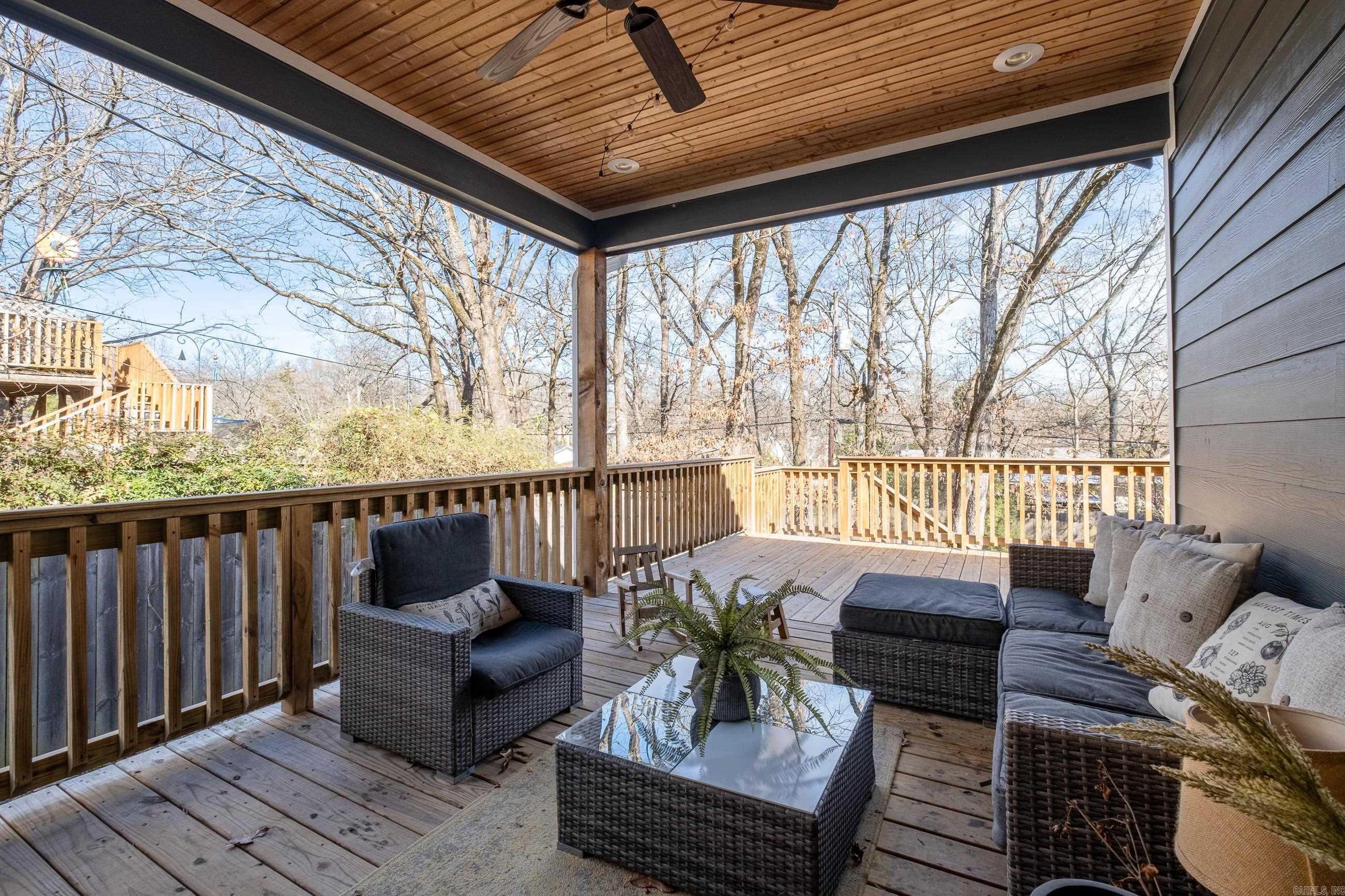 LINCOLN PARK - Residential