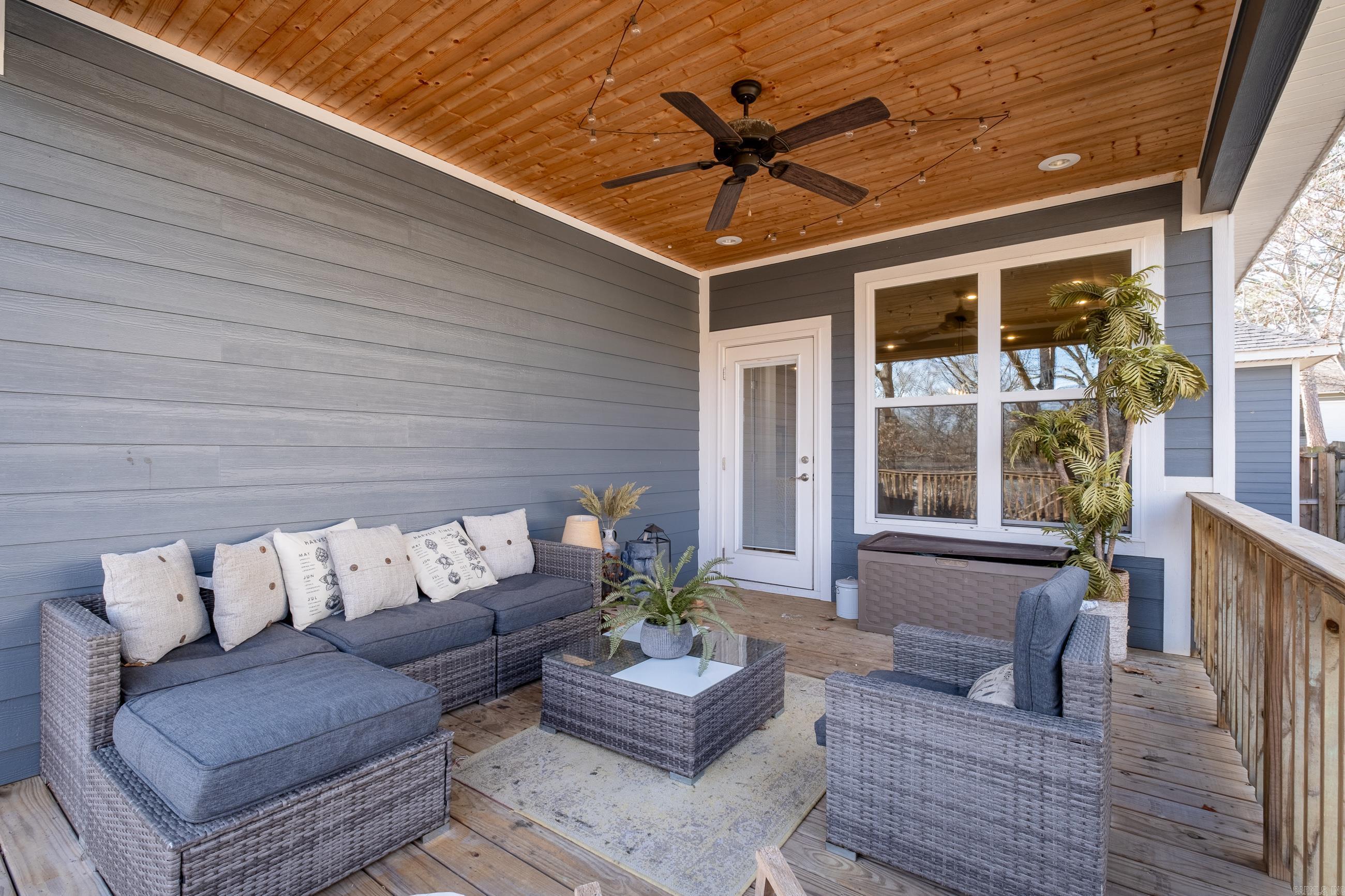 LINCOLN PARK - Residential