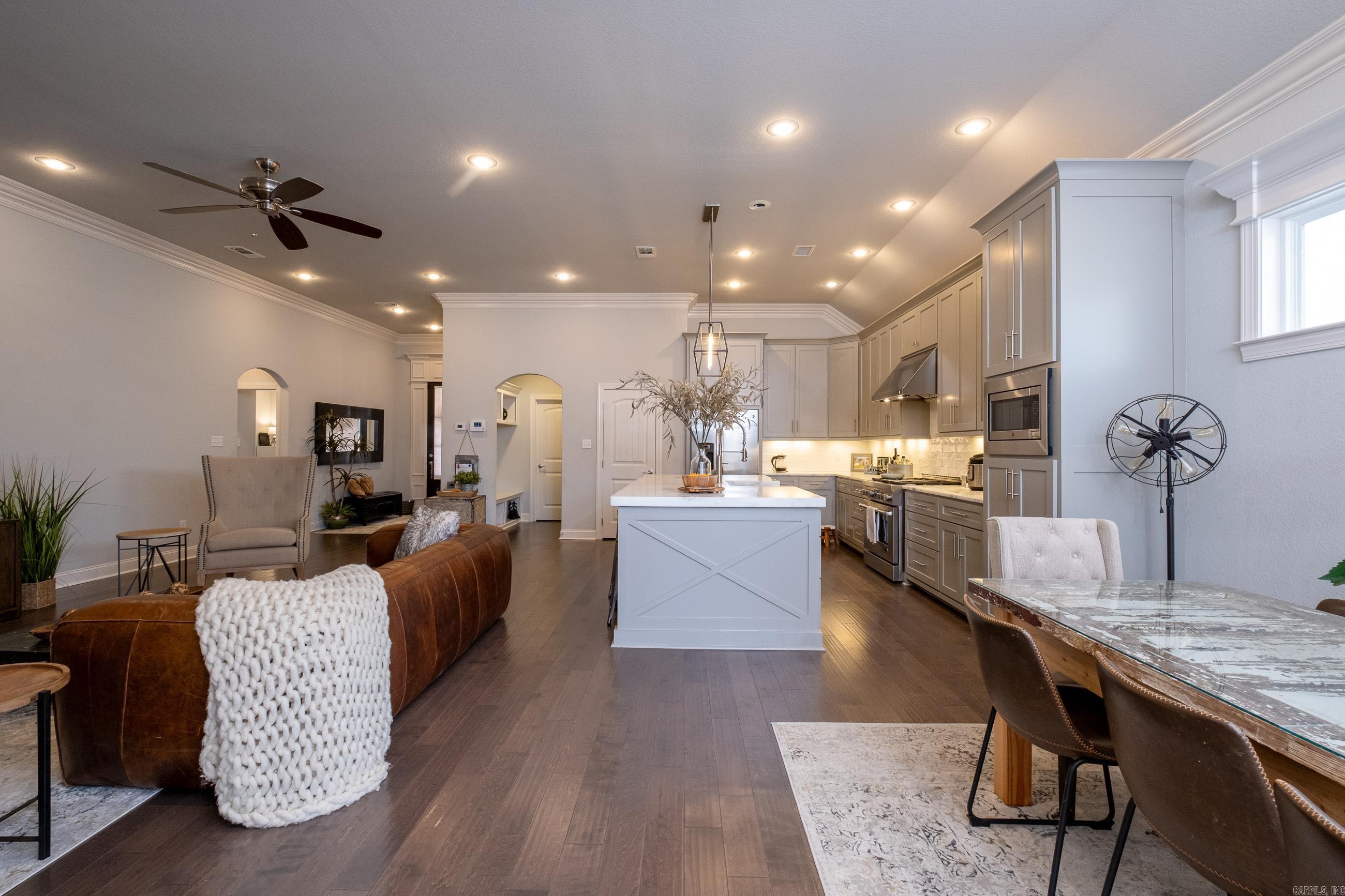 LINCOLN PARK - Residential