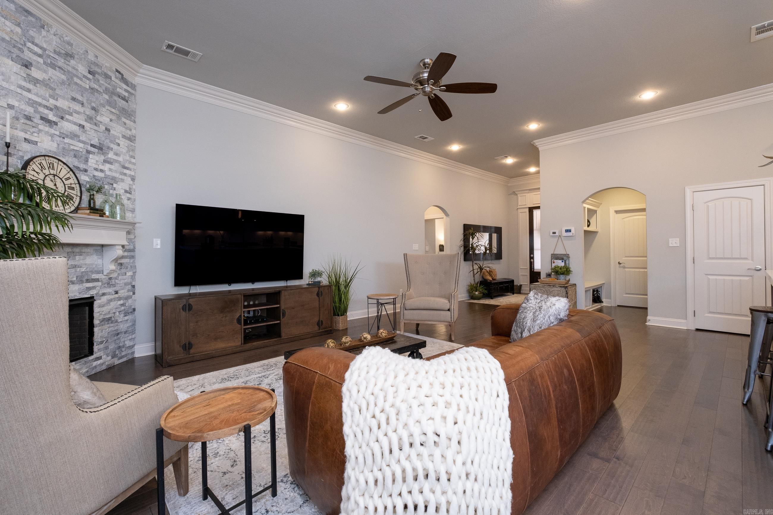 LINCOLN PARK - Residential