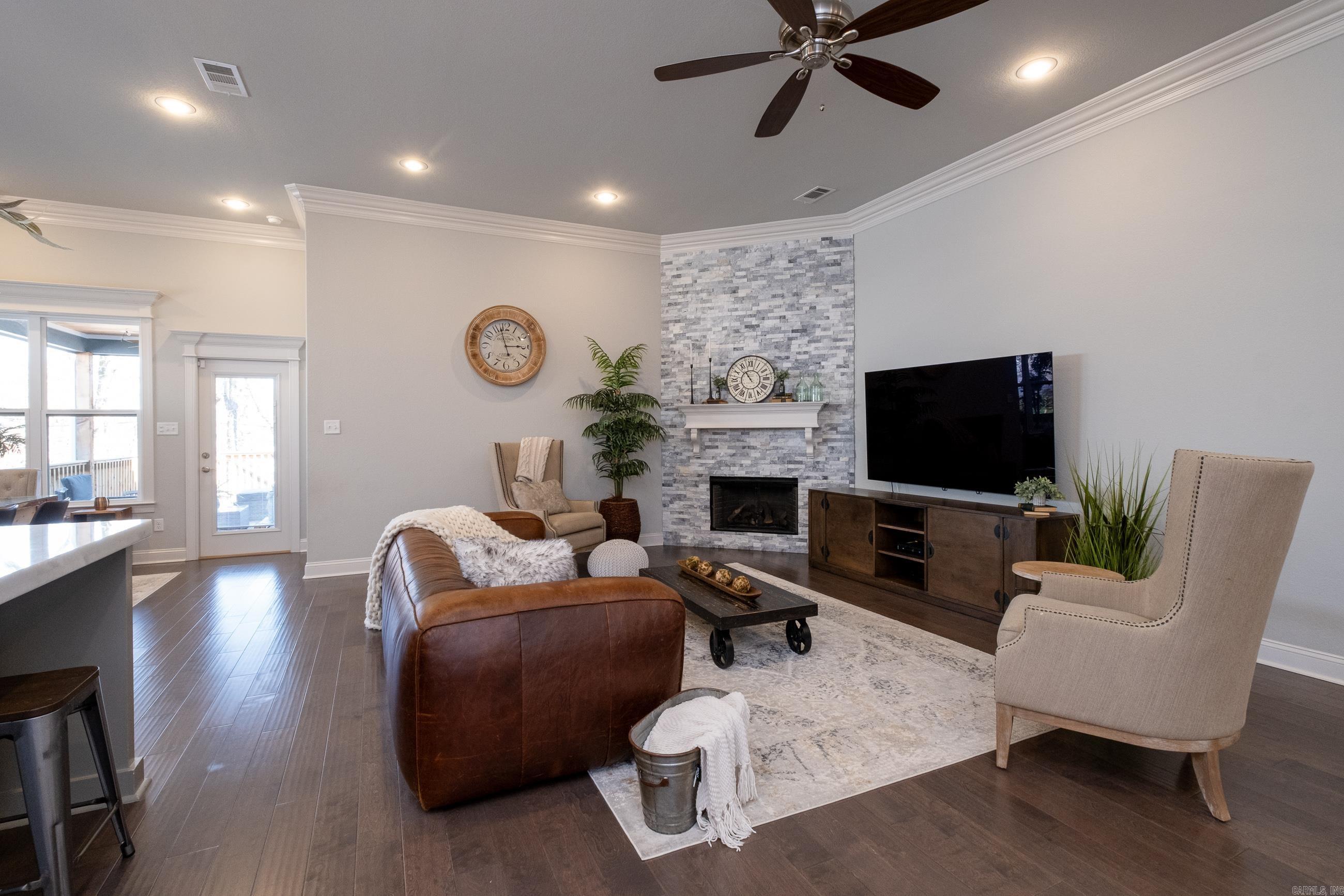 LINCOLN PARK - Residential