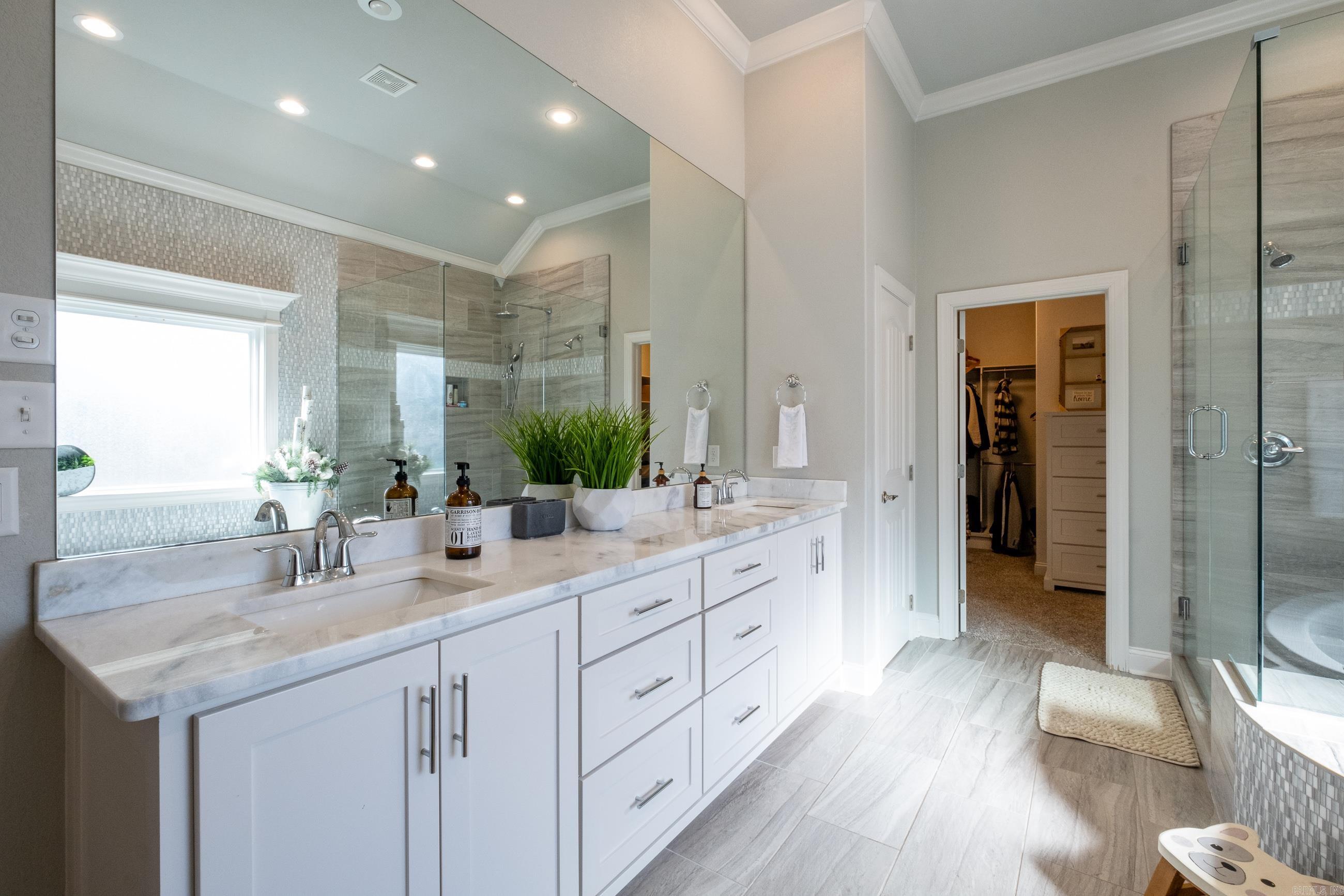 LINCOLN PARK - Residential