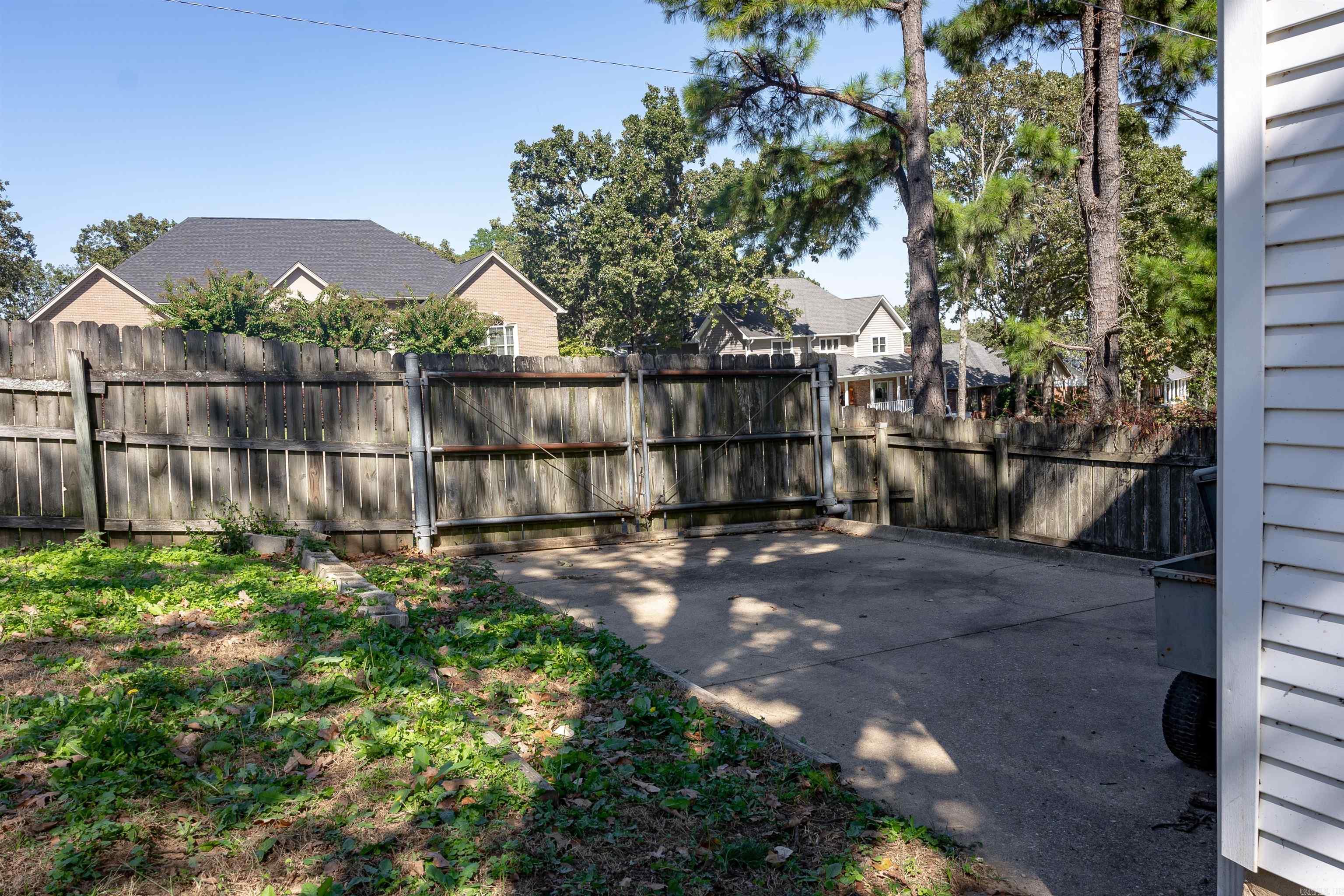 LAKEWOOD - Residential