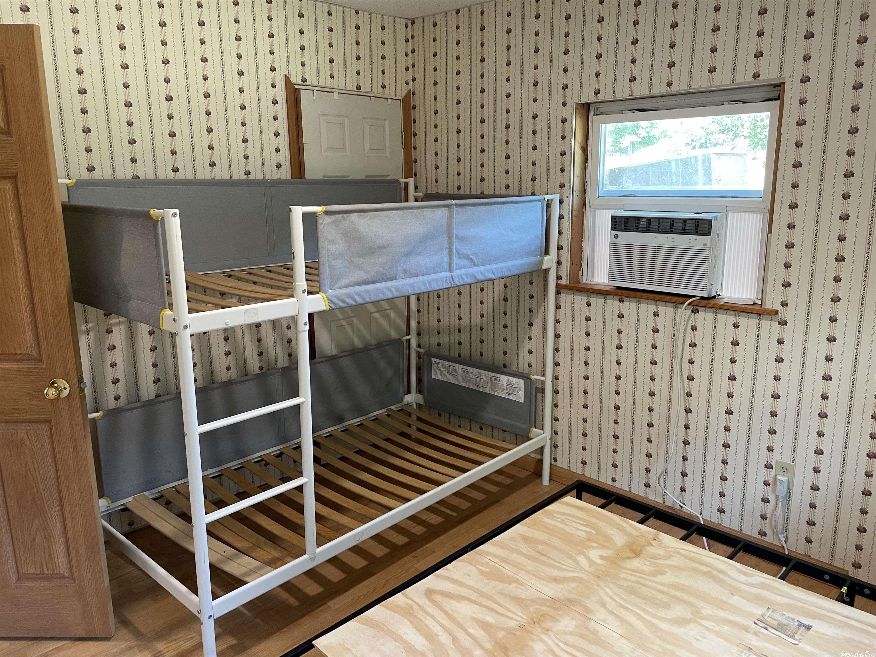 Metes & Bounds - Residential Lease