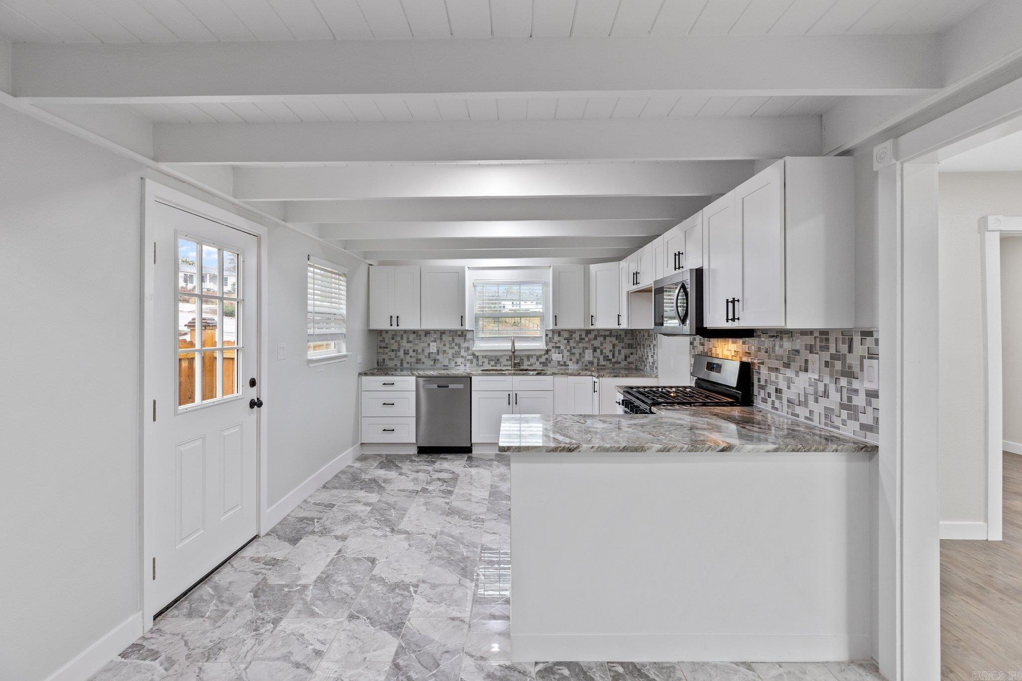 KINGWOOD PLACE - Residential