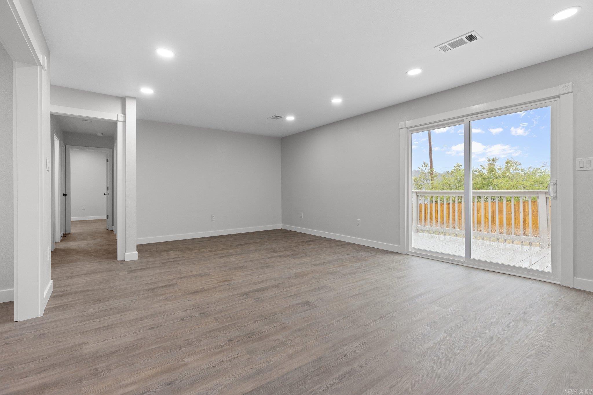 KINGWOOD PLACE - Residential