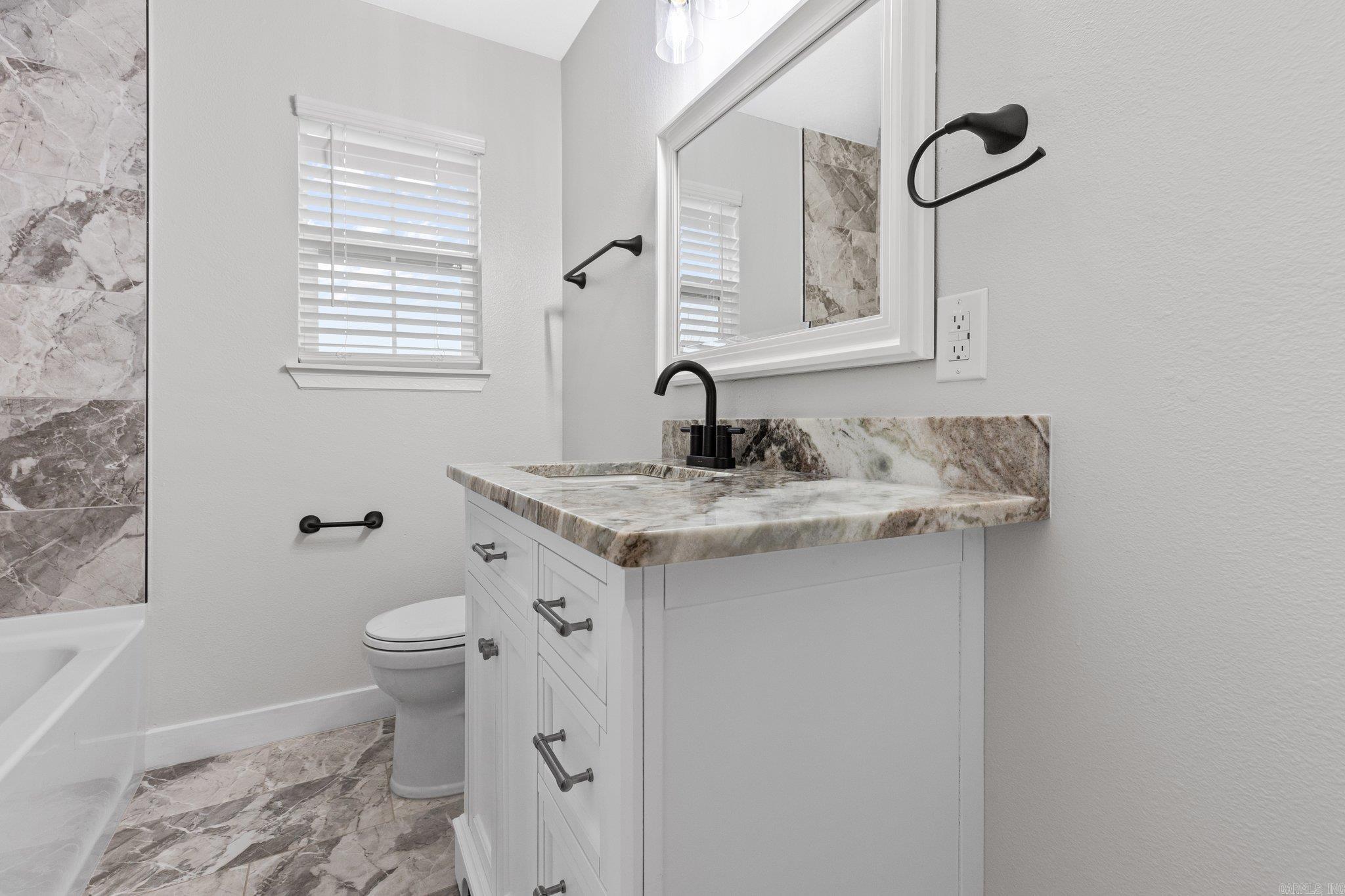 KINGWOOD PLACE - Residential